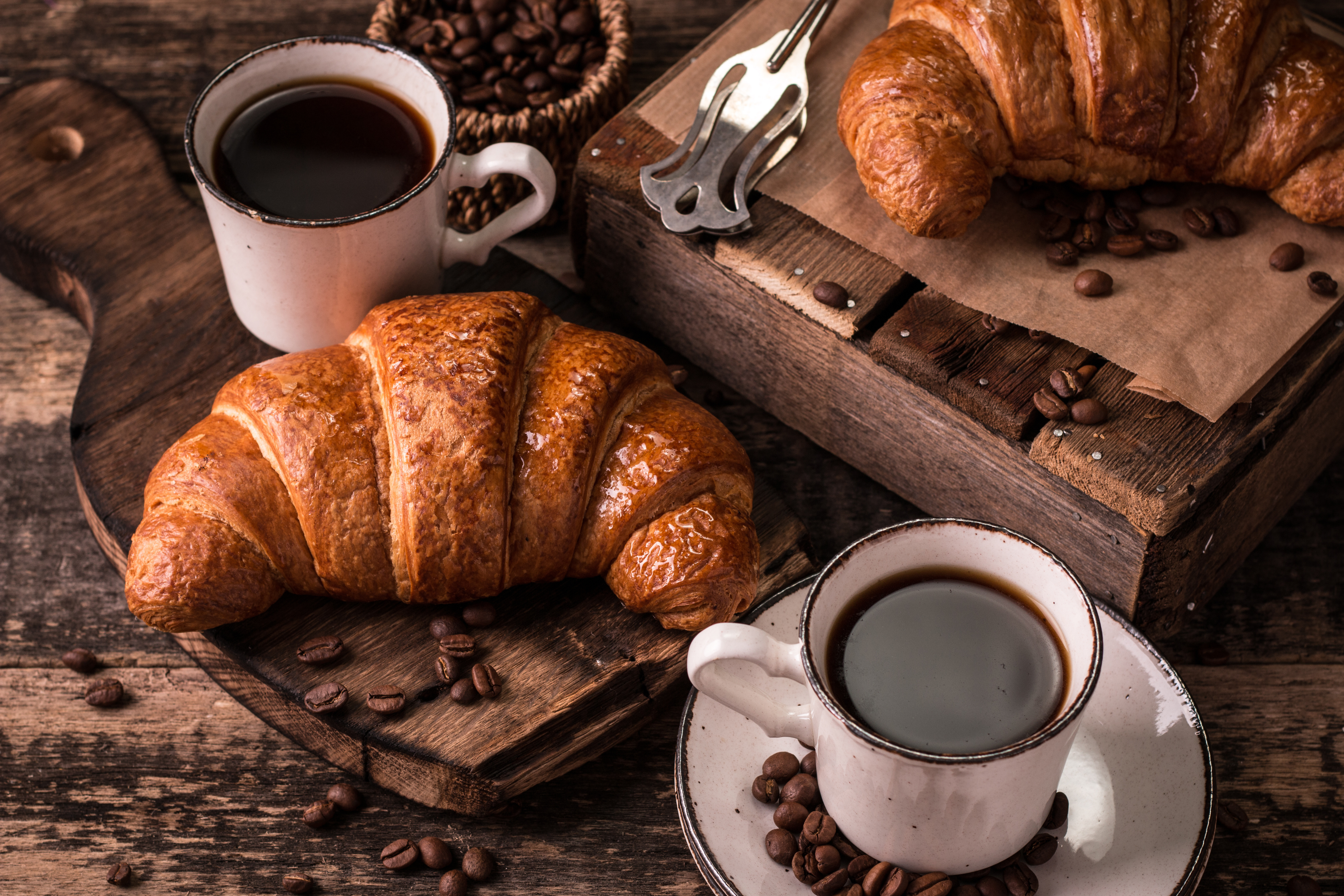 Still Life Cup Drink Croissant Viennoiserie Coffee Beans 5472x3648