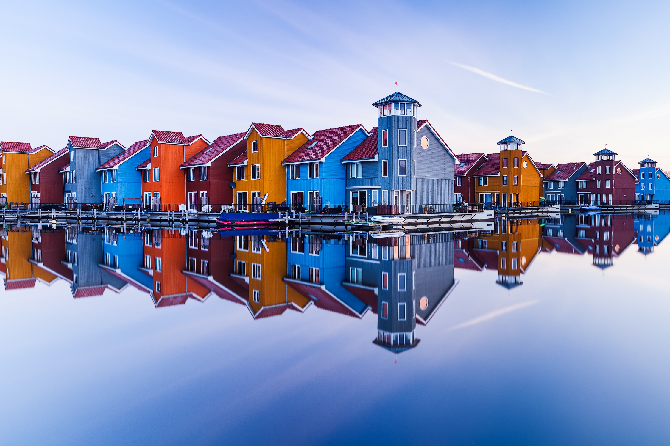 Reflection House Building 2250x1500