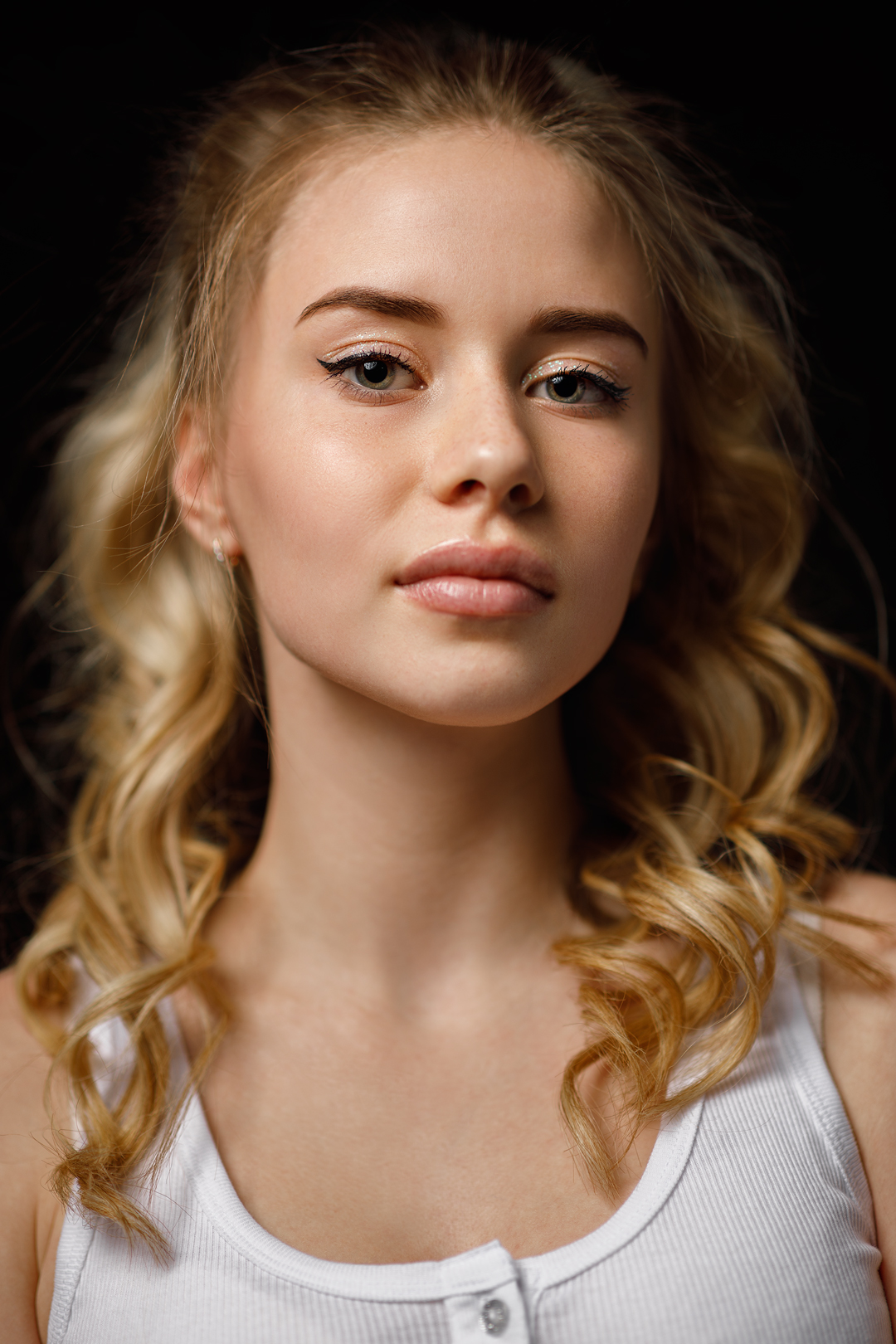Sergey Sergeev Women Blonde Long Hair Wavy Hair Eyeliner Portrait Tank Top White Clothing Simple Bac 1080x1620