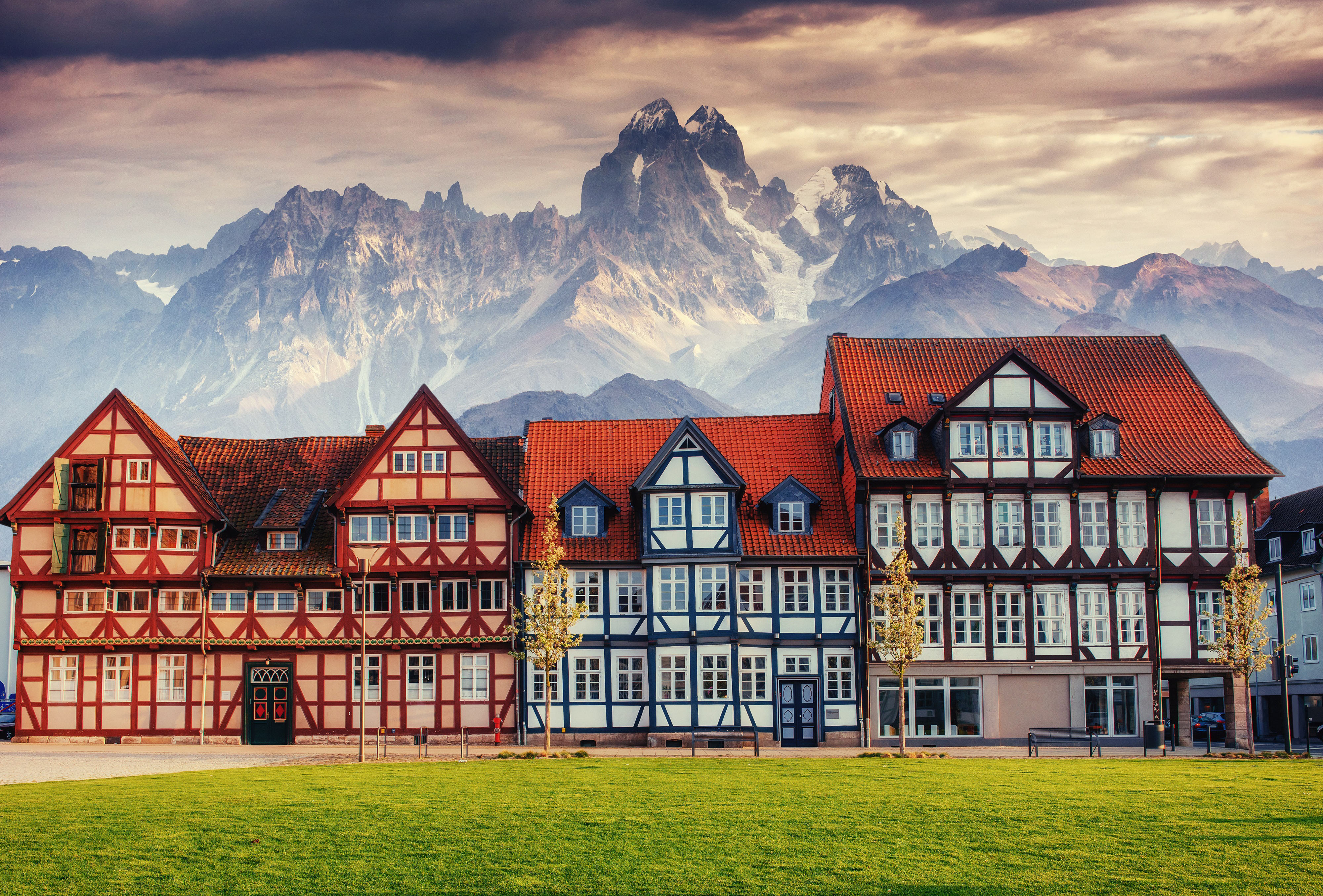 Building Sky Mountains House Green Grass Colorful City Europe 4000x2709