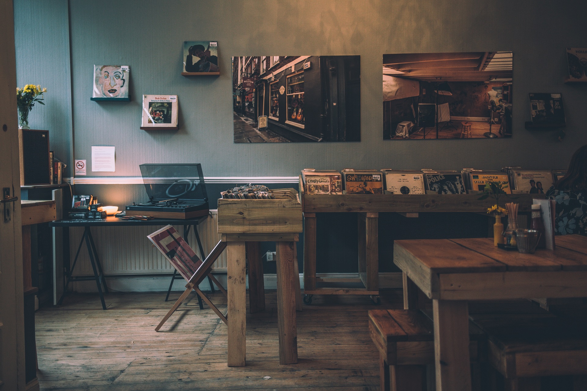 Interior Stores Vinyl Wood Flooring Turntables Gramophone 1920x1280