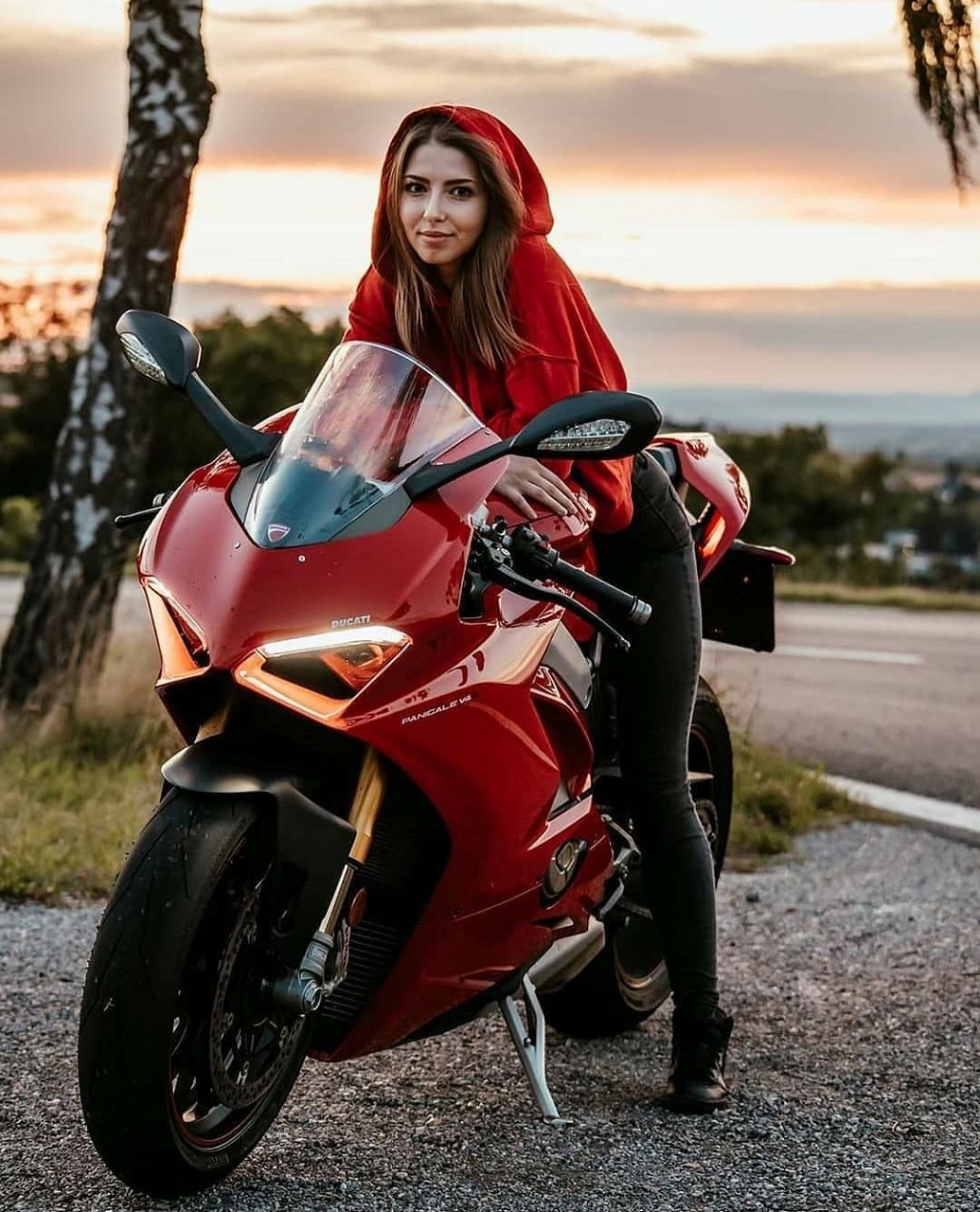 Women Brunette Long Hair Hooded Jacket Motorcycle Ducati 1035x1280