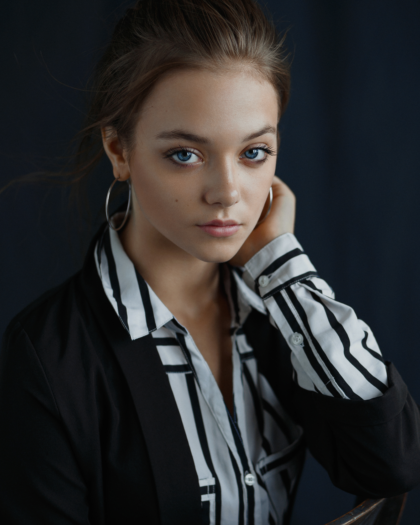 Ivan Kovalyov Women Brunette Blue Eyes Black Clothing Portrait Hoop Earrings Simple Background 1600x2000