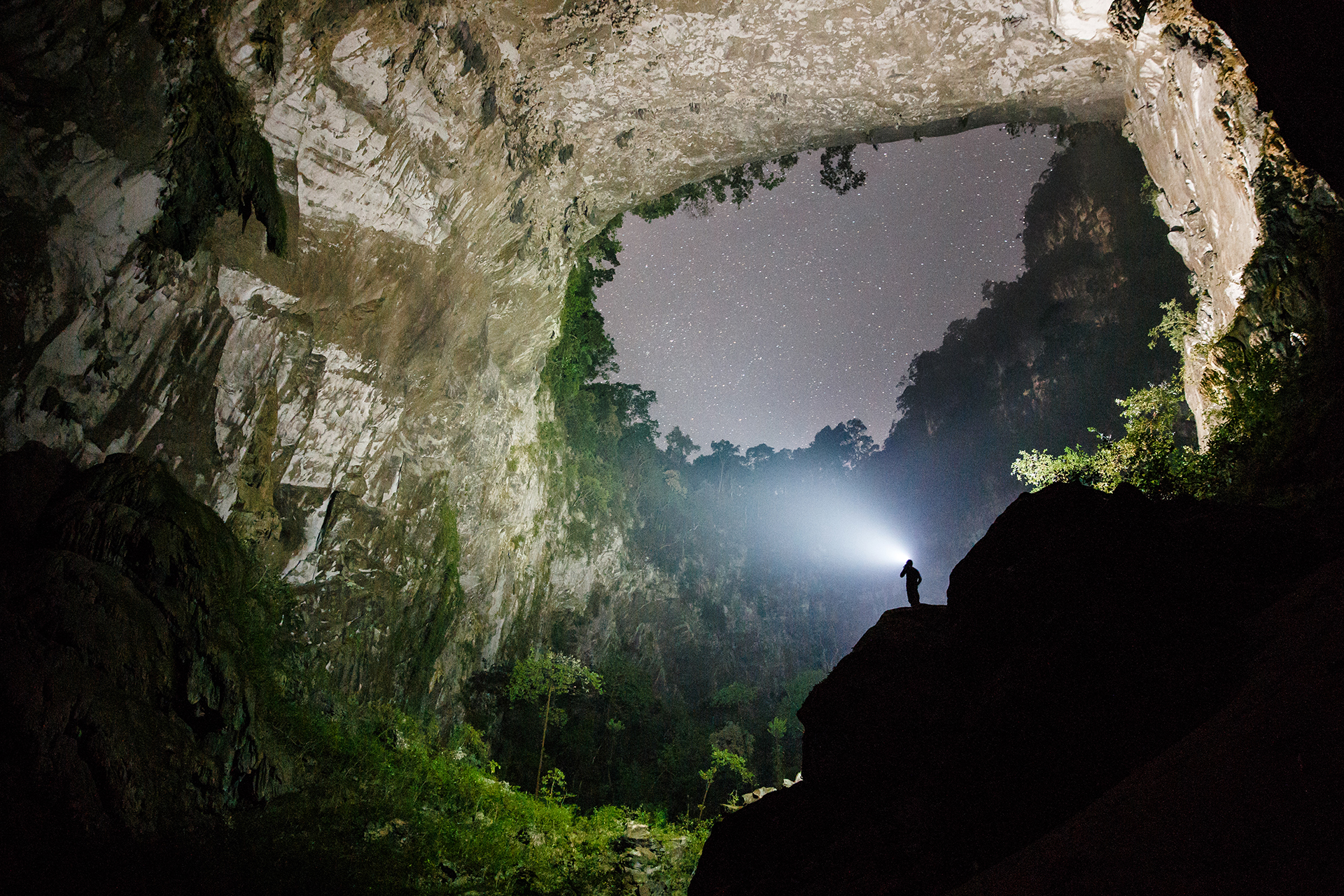 Vietnam Outdoors Cave Nature Hang Son Doong Landscape Asia Starscape Flashlight 1920x1280