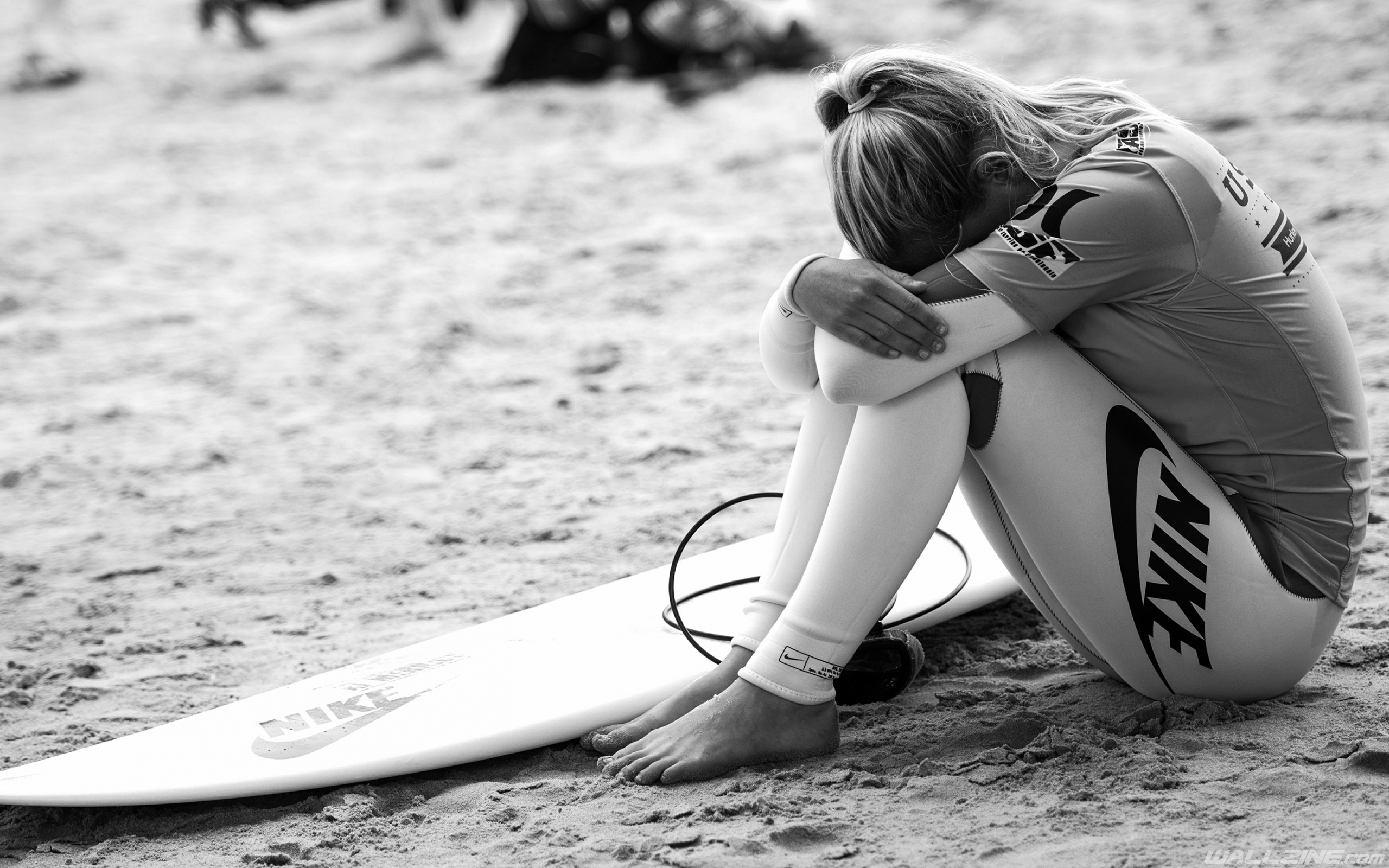 Woman Girl Mood Surfboard Black Amp White 2560x1600
