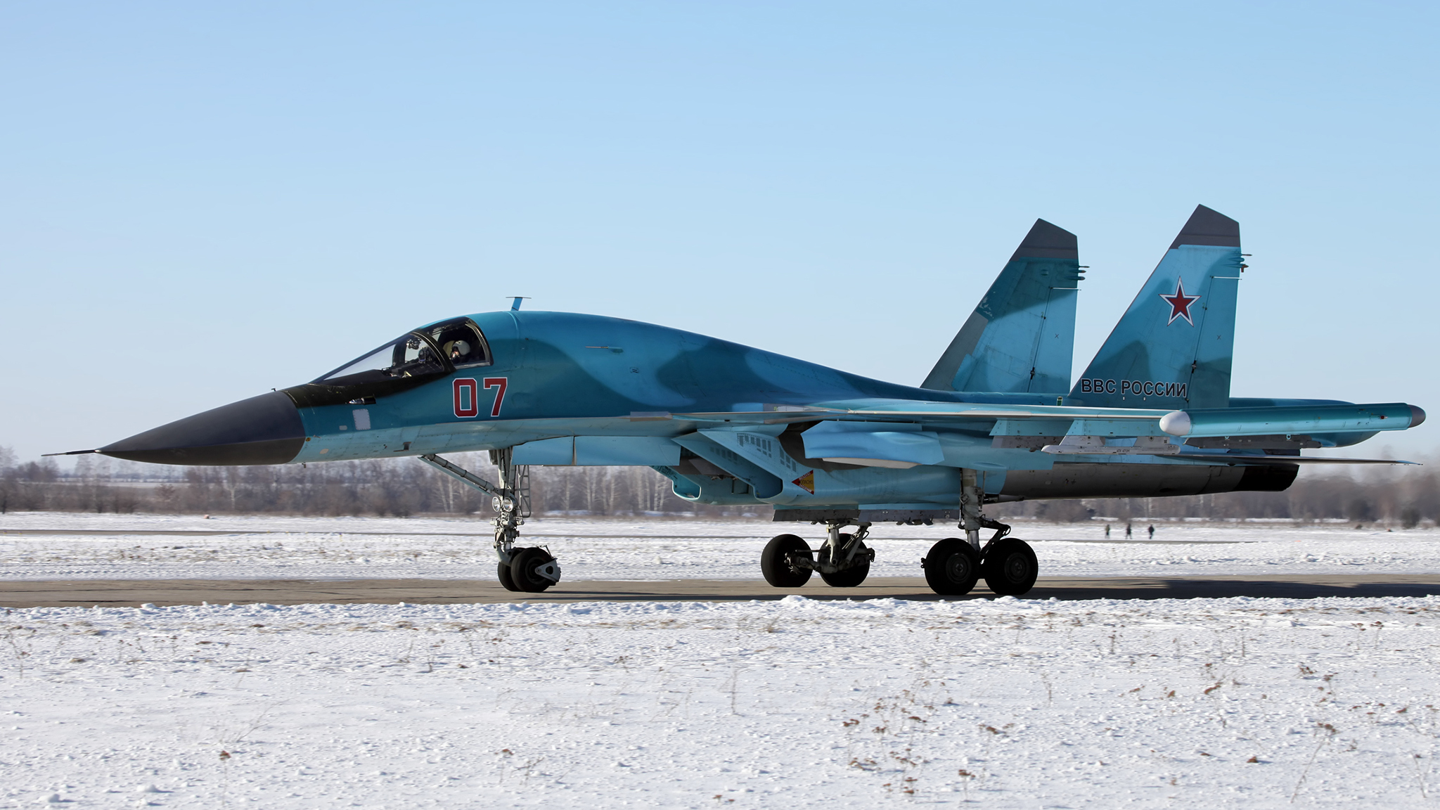 Sukhoi Sukhoi Su 34 Aircraft Military Aircraft Jet Fighter Runway Snow Russian Air Force 2048x1152
