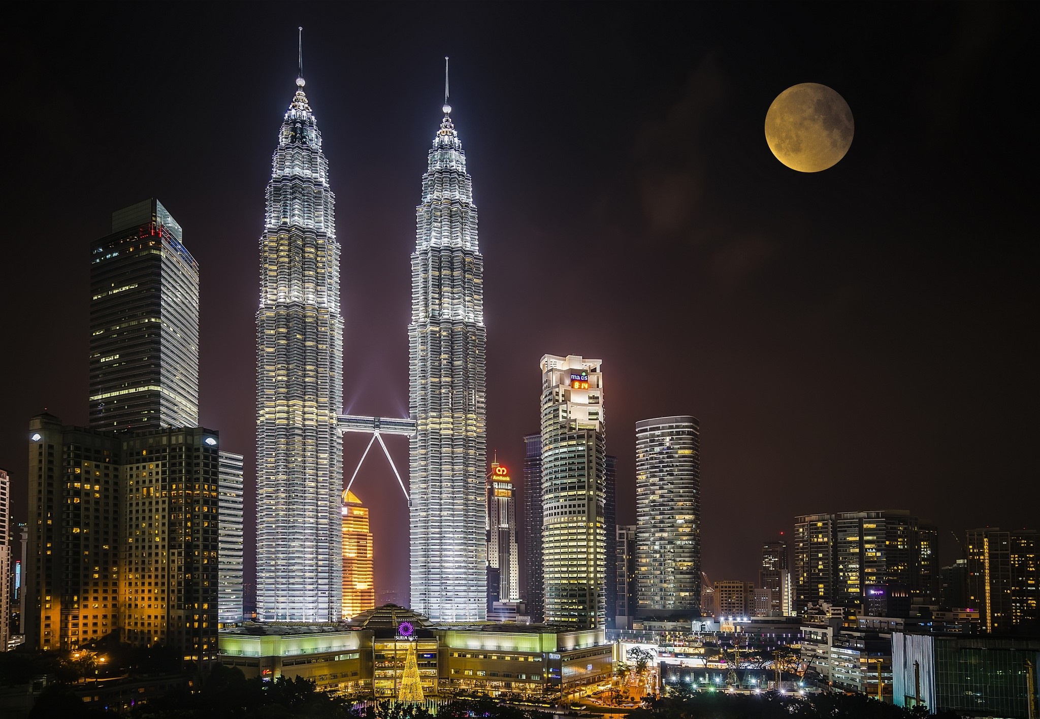 Building City Kuala Lumpur Malaysia Moon Night Skyscraper 2048x1416