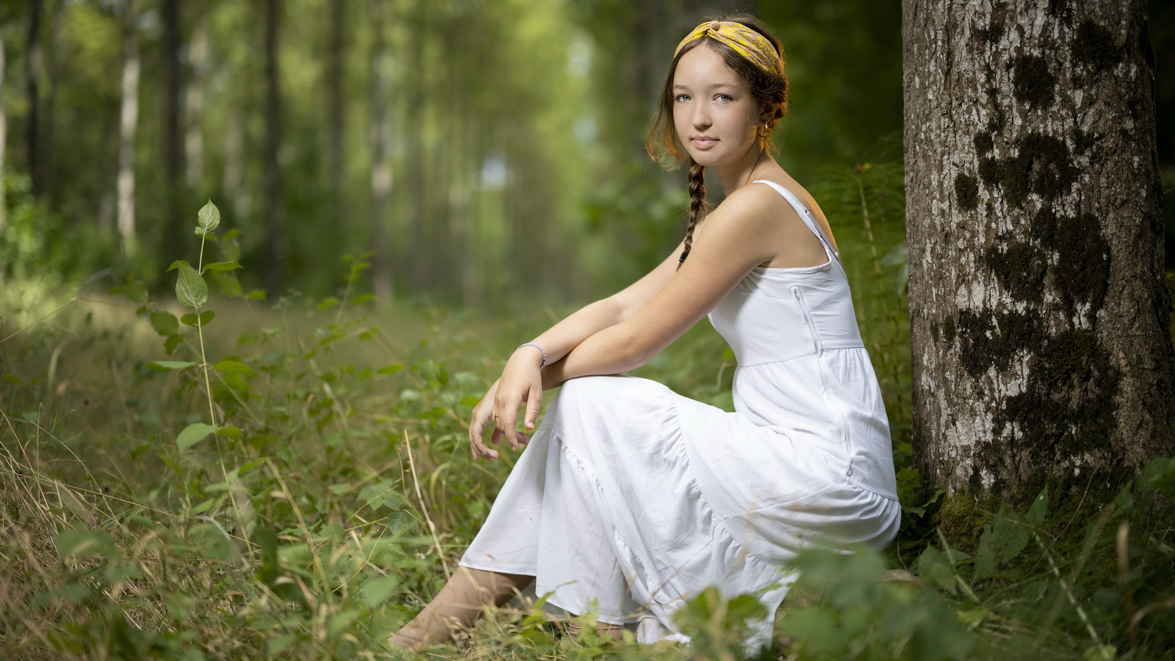 Women Outdoors Women Outdoors Model Plants Looking At Viewer Dress White Dress Brunette Hairband Whi 3840x2160