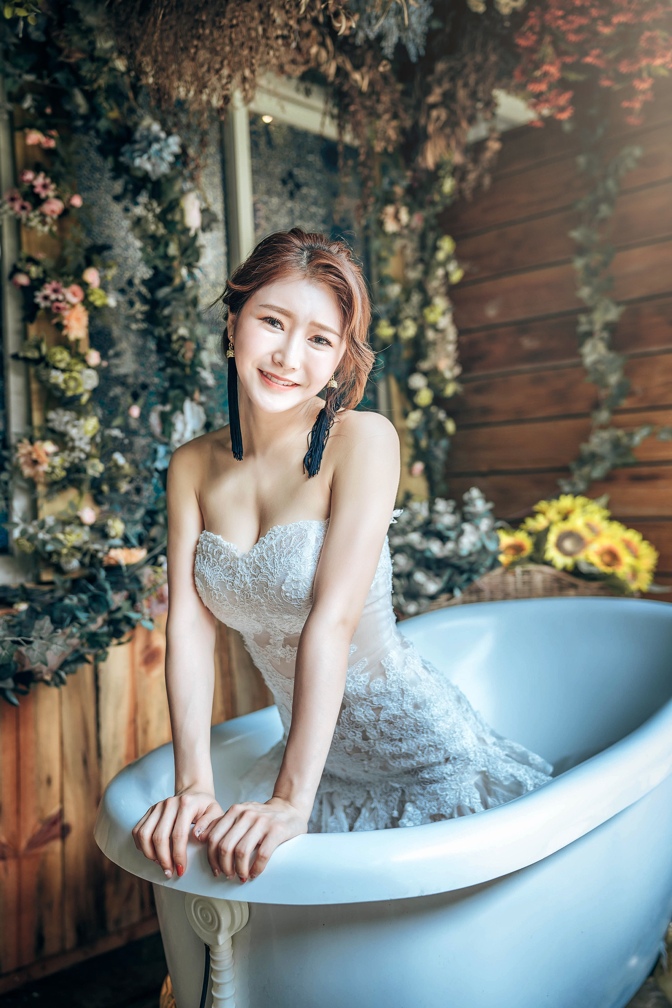 Asian Model Women Indoors Women Indoors Smiling Dress Bathtub In Bathtub Looking At Viewer 1365x2047