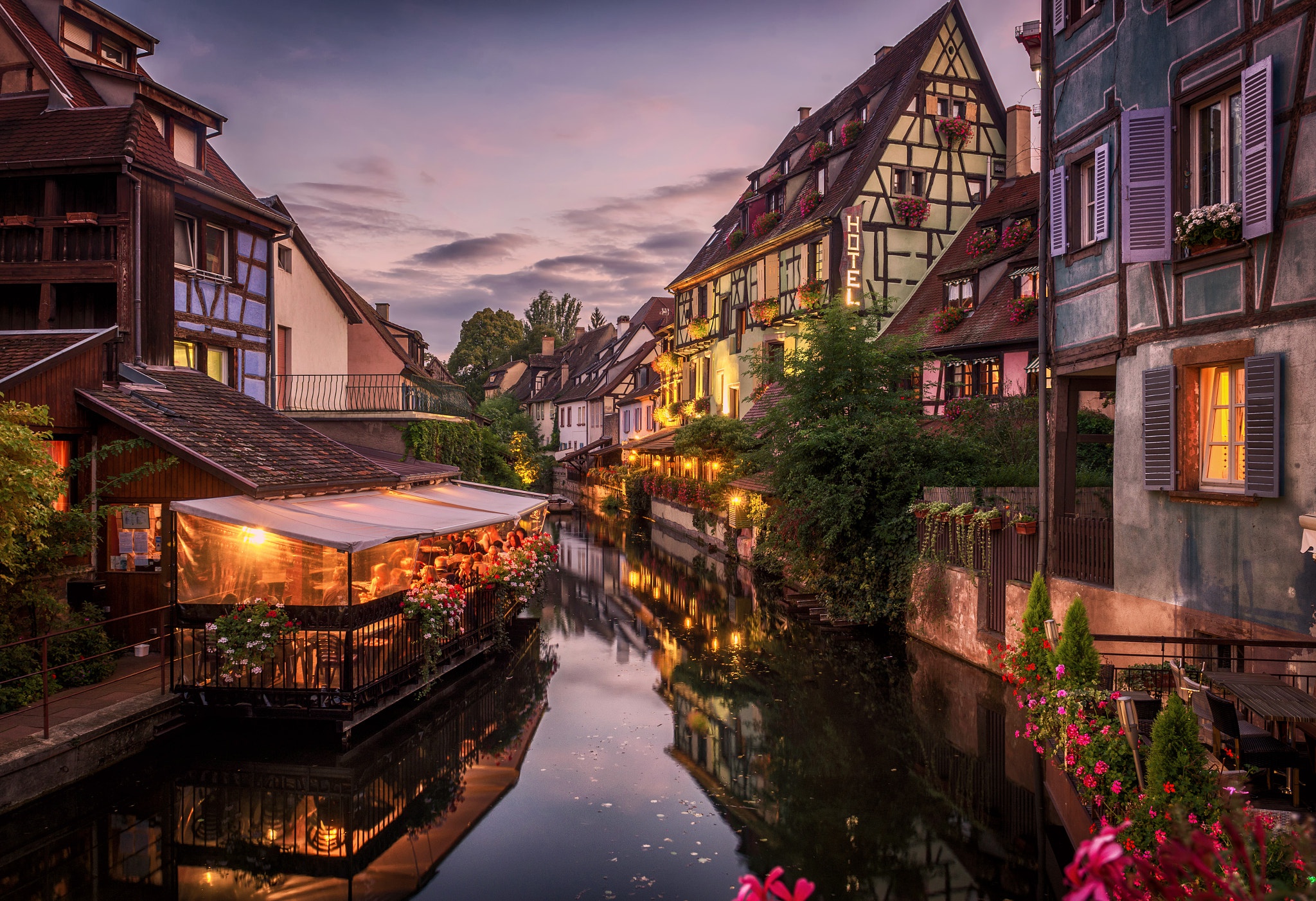 France Evening Canal Cafe 2048x1402