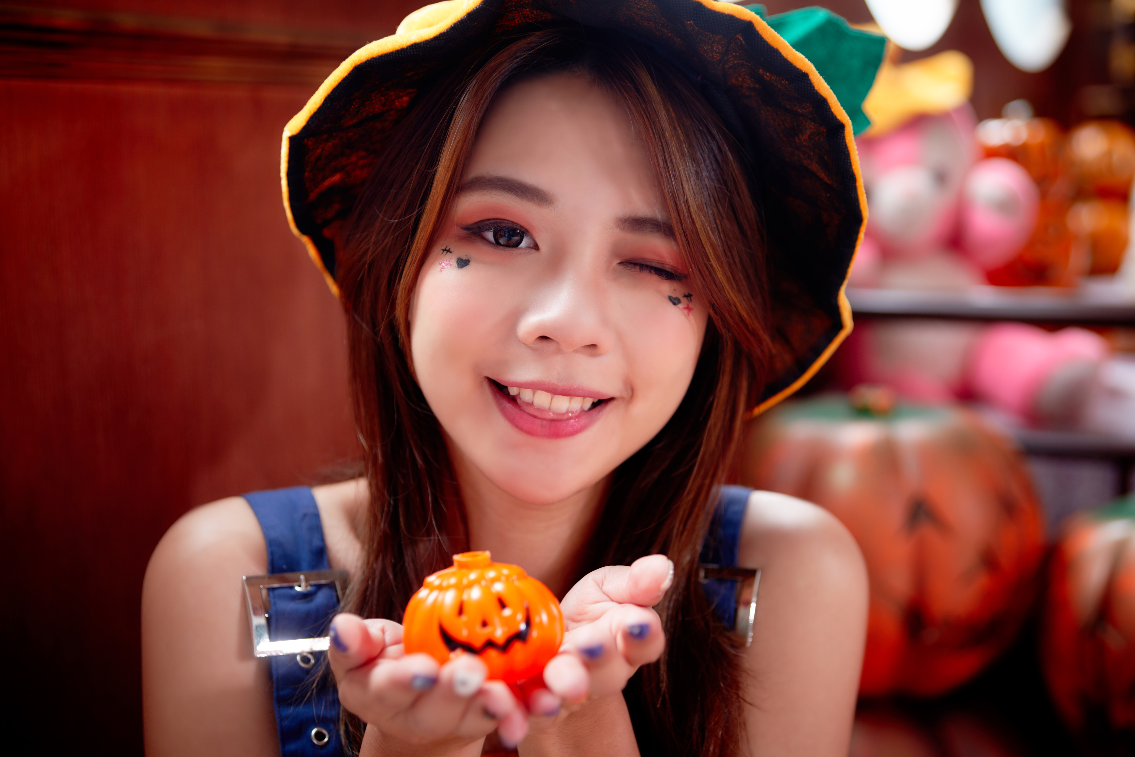 Women Model Asian Closeup Face Women With Hats Wink Looking At Viewer Smiling Jack O Lantern Hallowe 3840x2561
