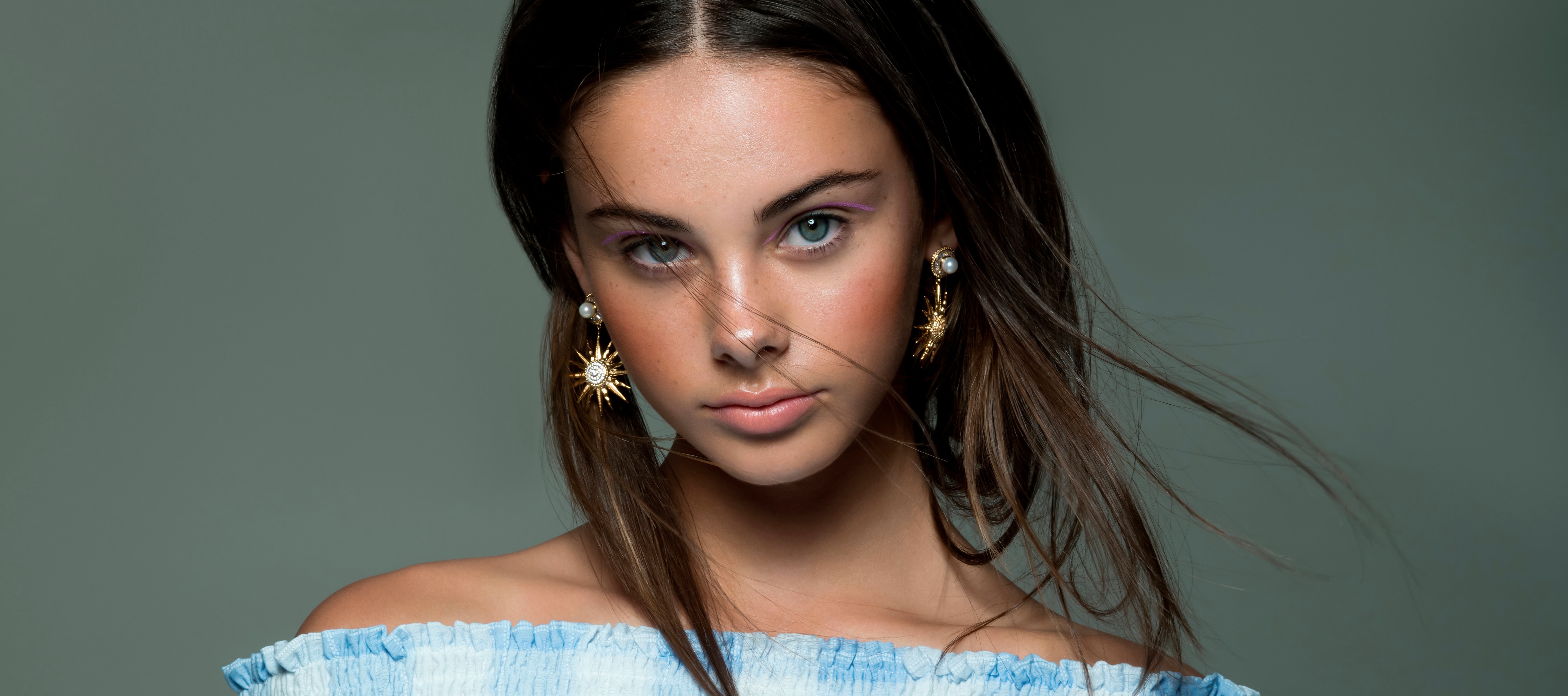 Women Model Face Portrait Brunette Simple Background Women Indoors Indoors Studio Looking At Viewer  5120x2274