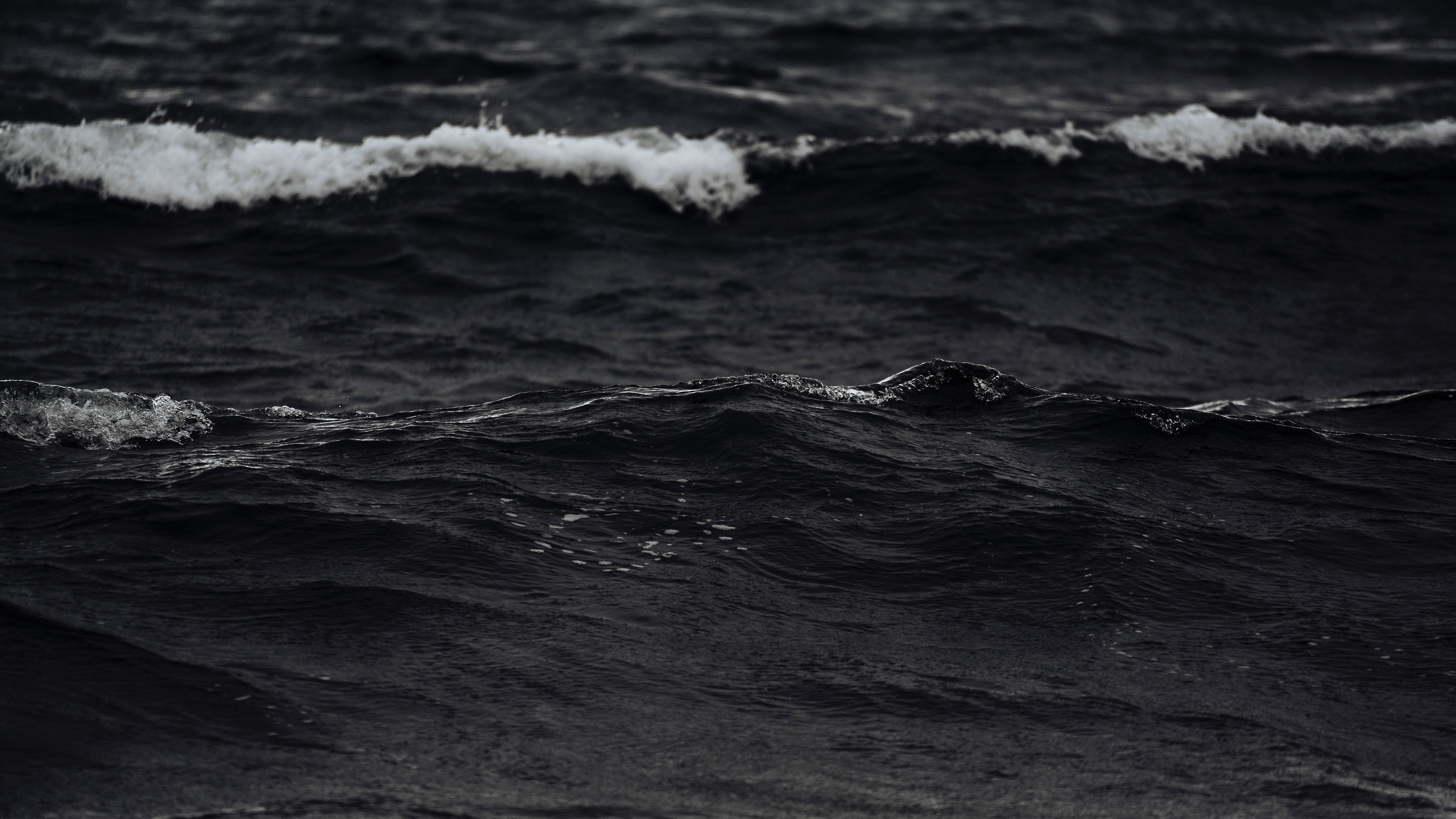 Tobias Van Schneider Sea Waves Low Saturation 3840x2160