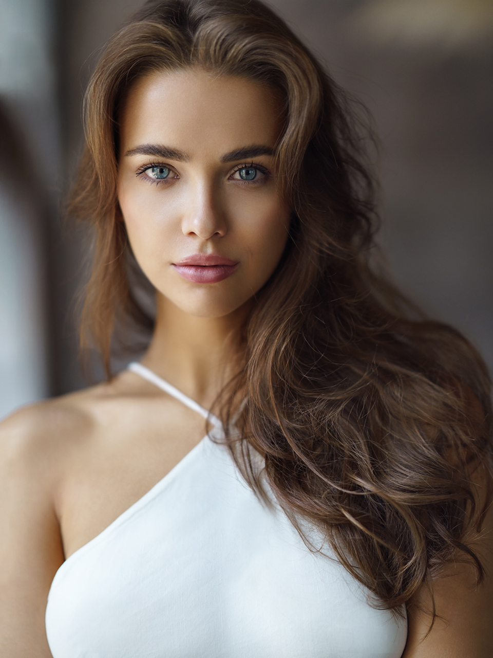Alexey Kazantsev Women Brunette Long Hair Wavy Hair Looking At Viewer Blue Eyes White Clothing Depth 960x1280
