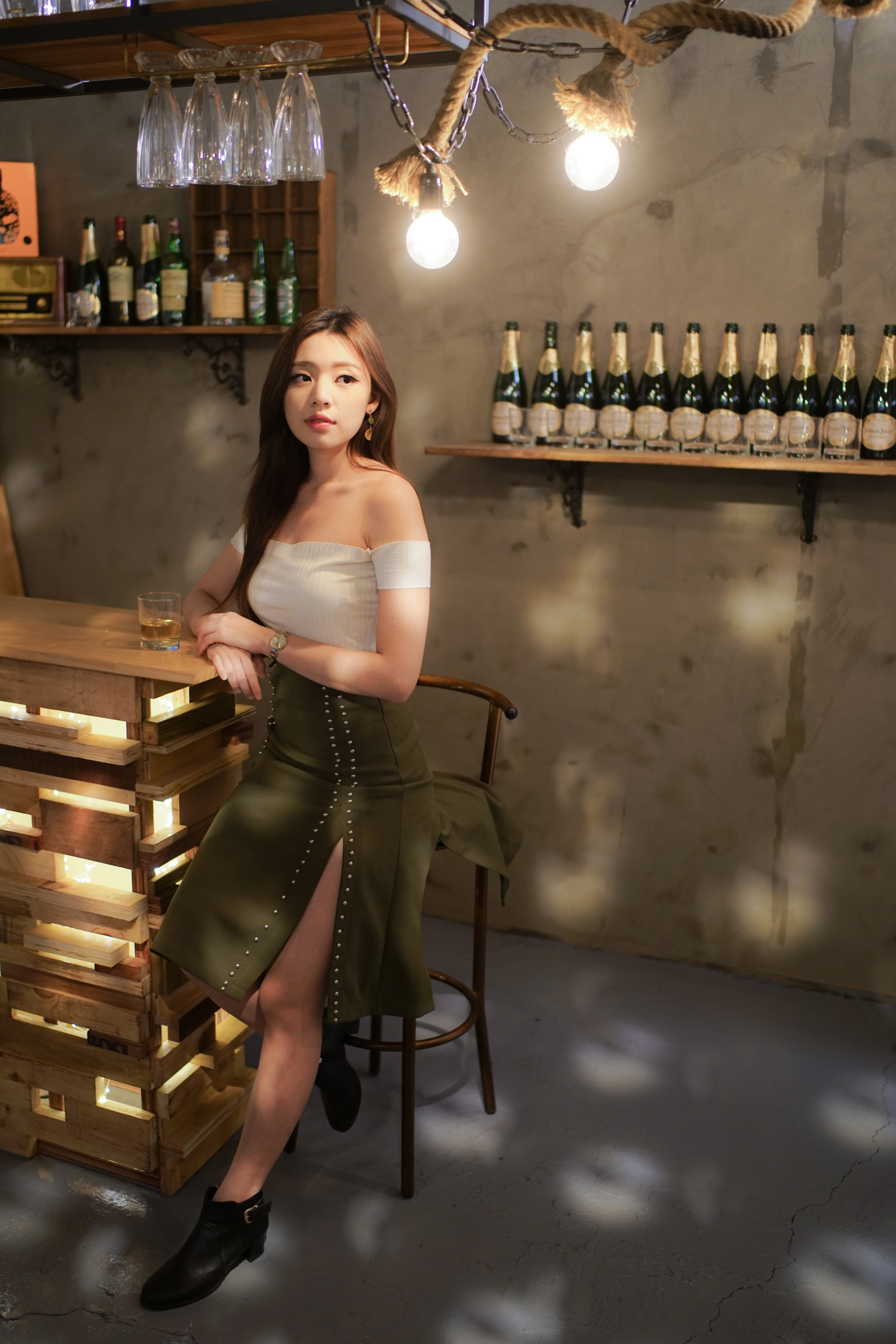 Asian Cellars Model Taiwanese Women Skirt Wine 2561x3840