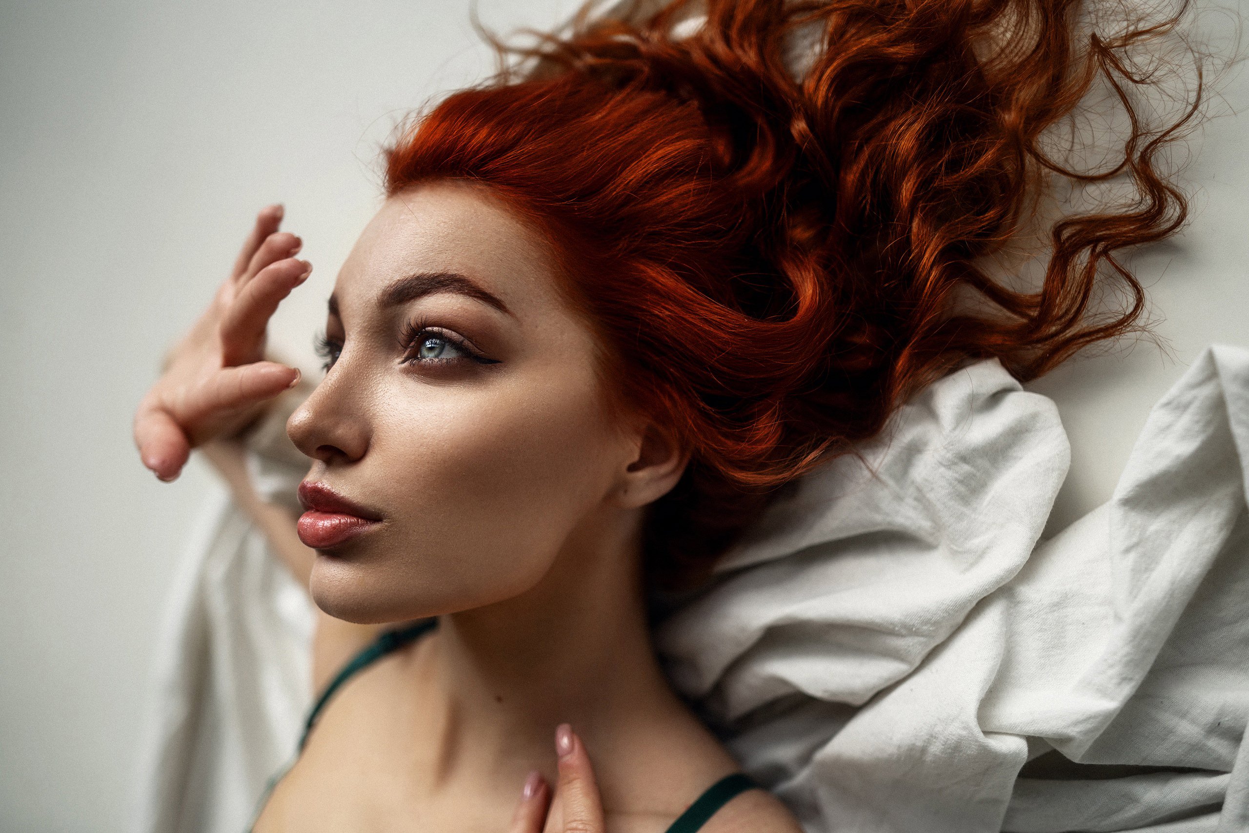 Women Redhead Studio Women Indoors Face Portrait 2560x1707