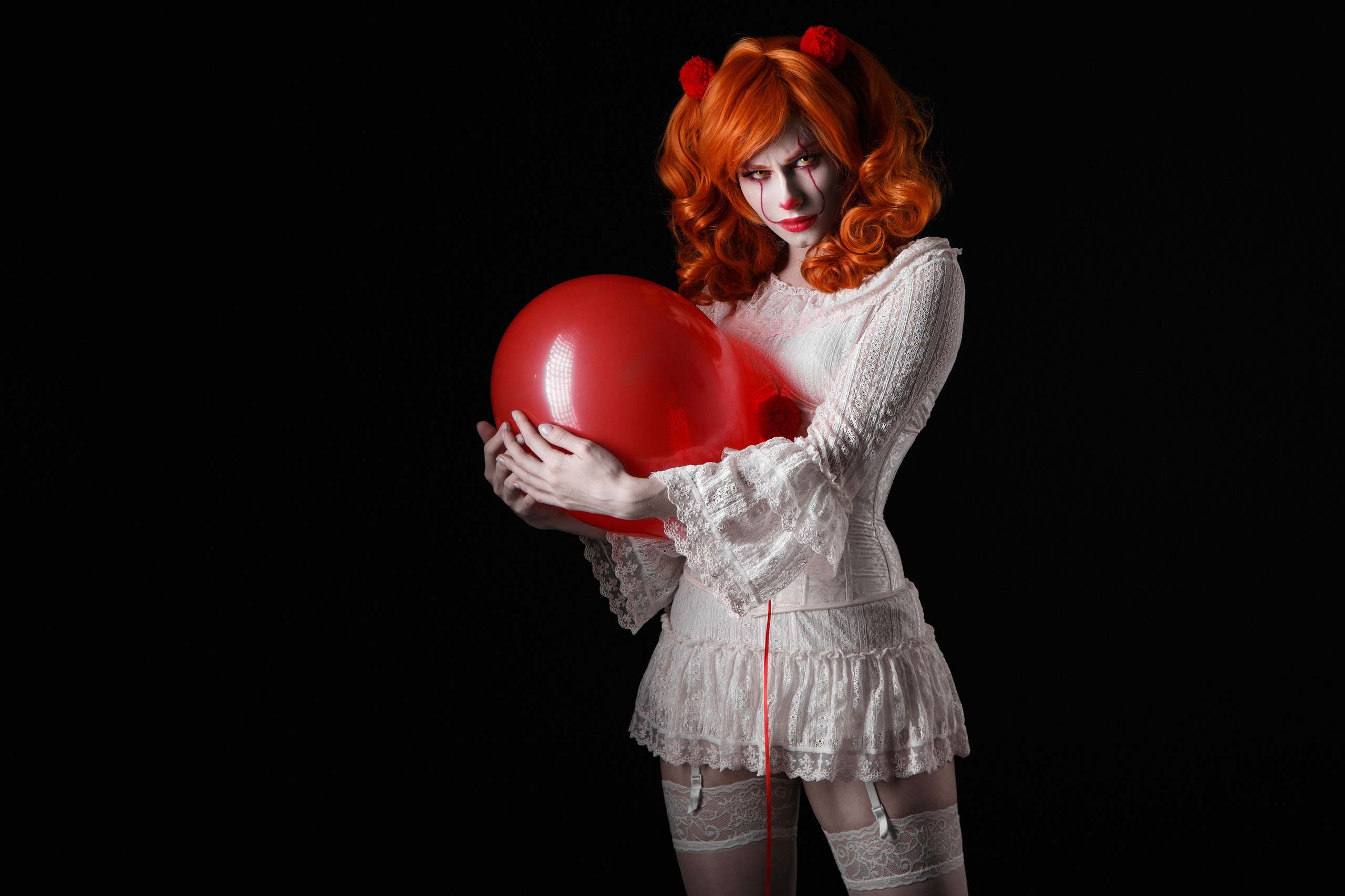 Anastasia Zhilina Women Model Redhead Cosplay Pennywise It Movie Black Background Balloon Dress Whit 2560x1707