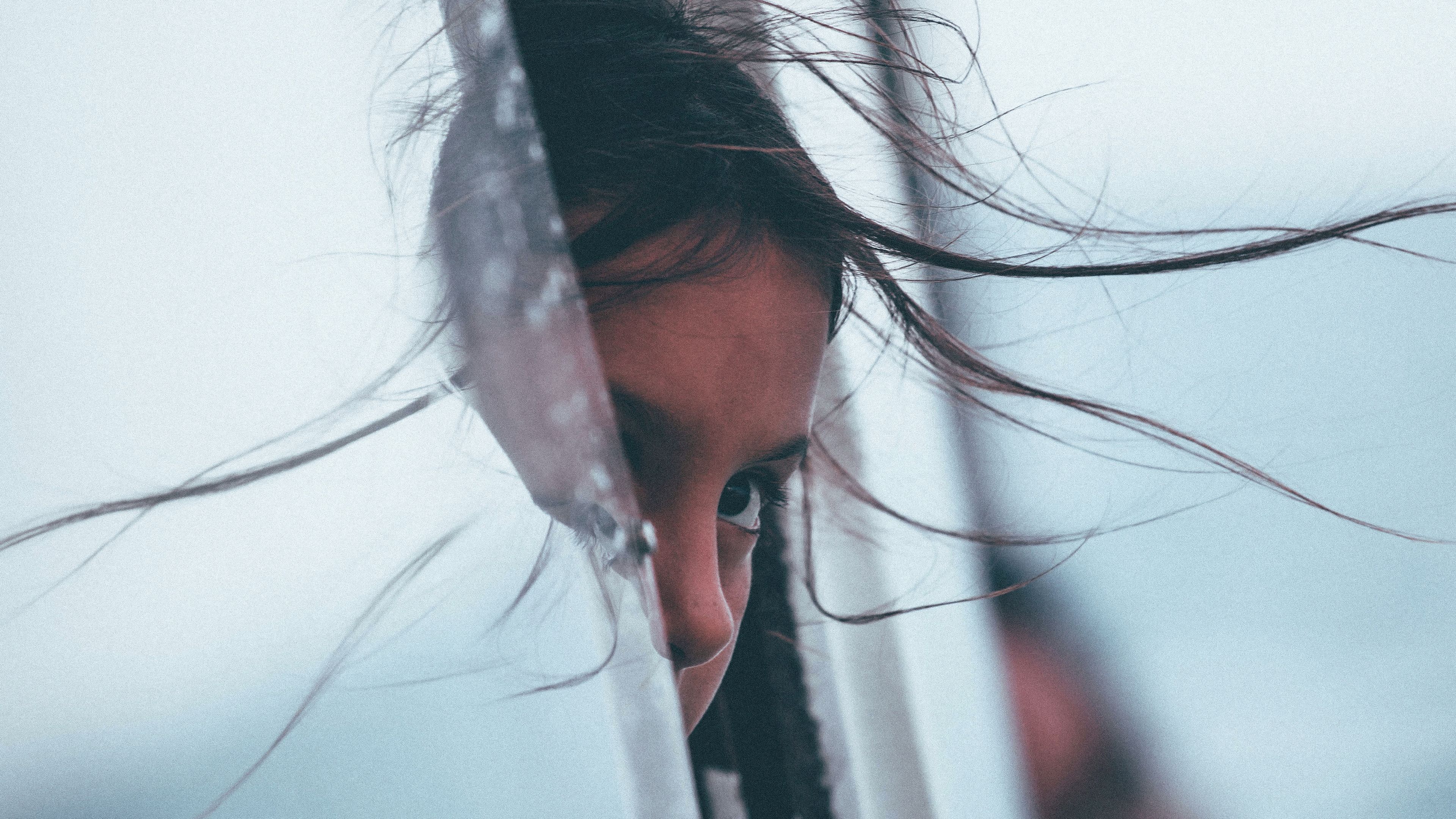 Hair Blowing In The Wind Brunette Reflection Benjamin Voros 3840x2160