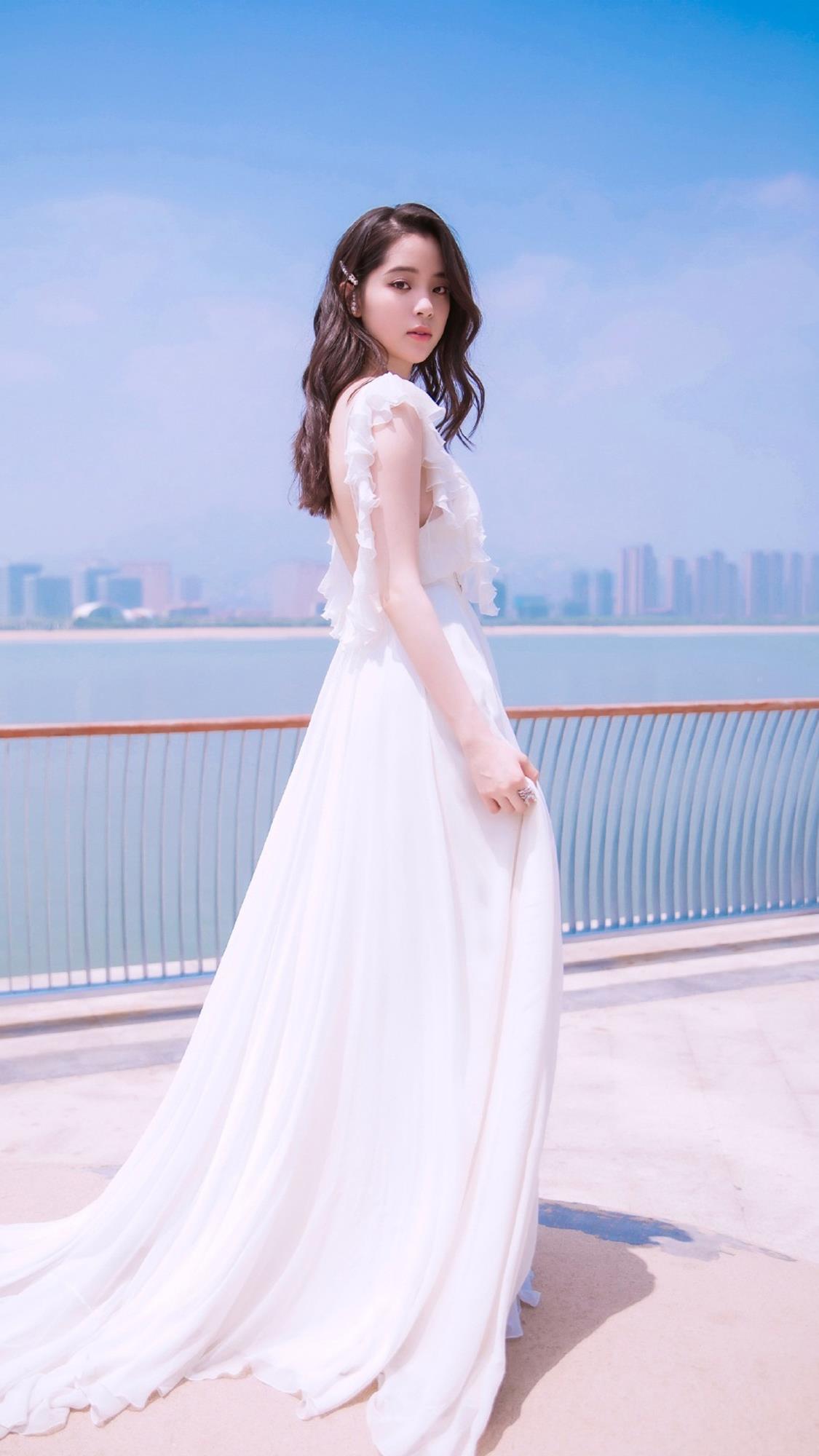 Nana Ou Yang Asian Women White Dress 1125x2000