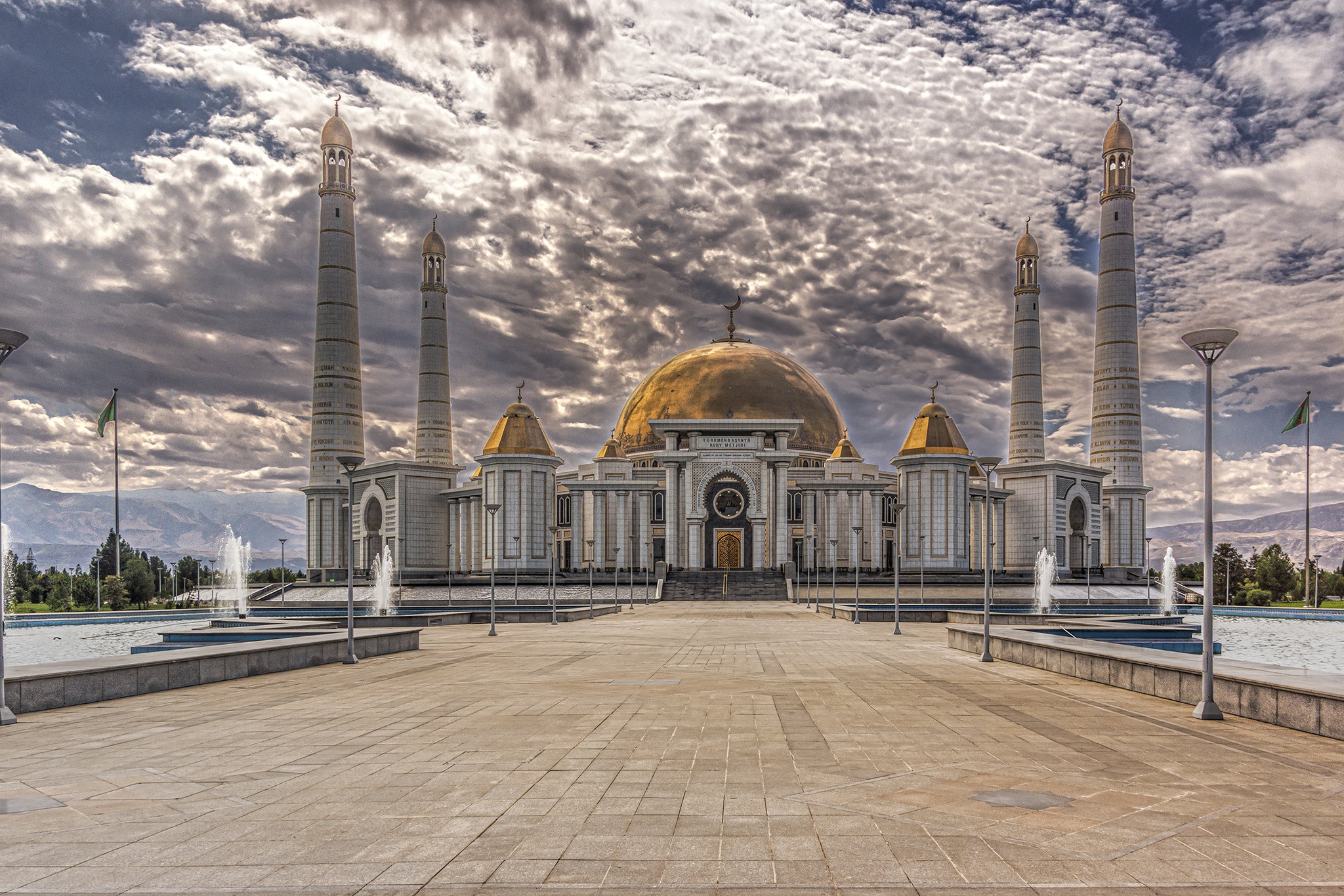 Turkmenistan Ashgabat 2048x1366