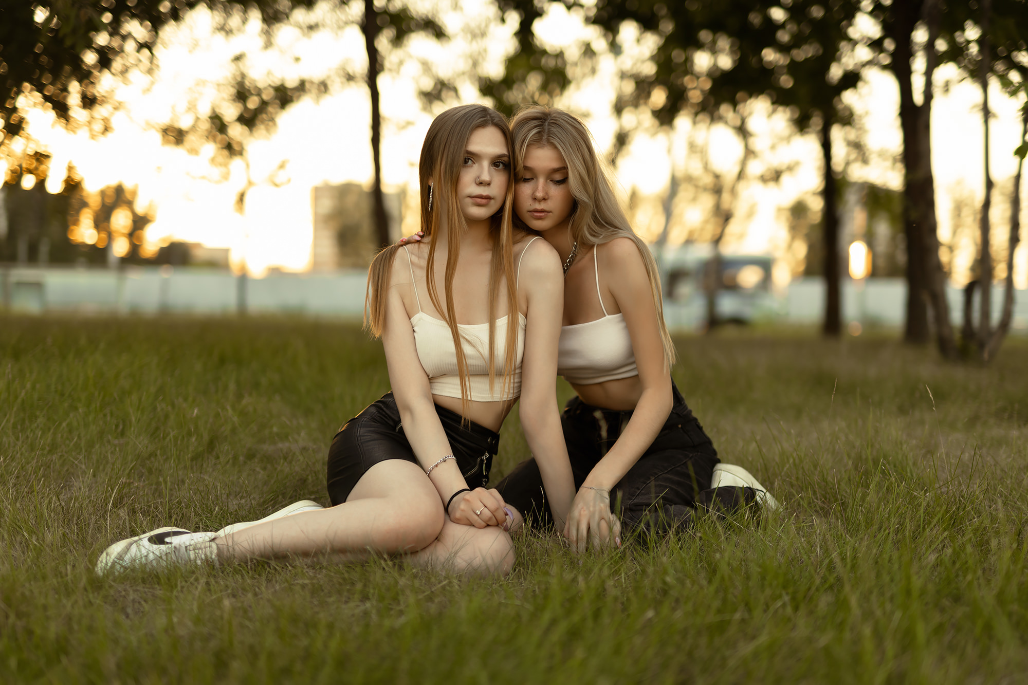 Women Sitting Blonde Grass Sneakers Long Hair Nike Trees Jeans Two Women Nose Ring Zipper Skirt Mode 2000x1333