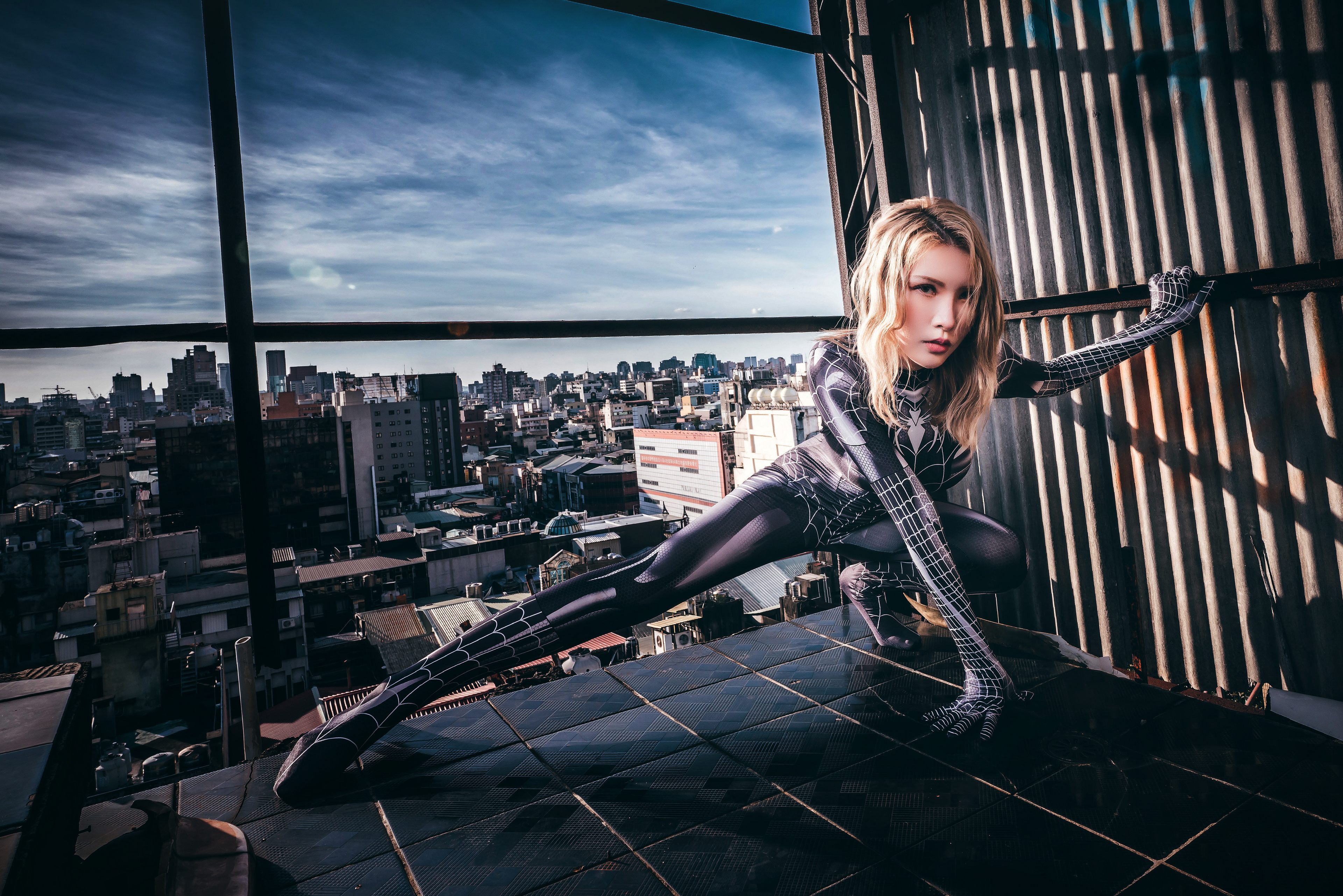 Asian Model Women Long Hair Blonde Rooftops Spider Man Skyline Depth Of Field 3840x2562