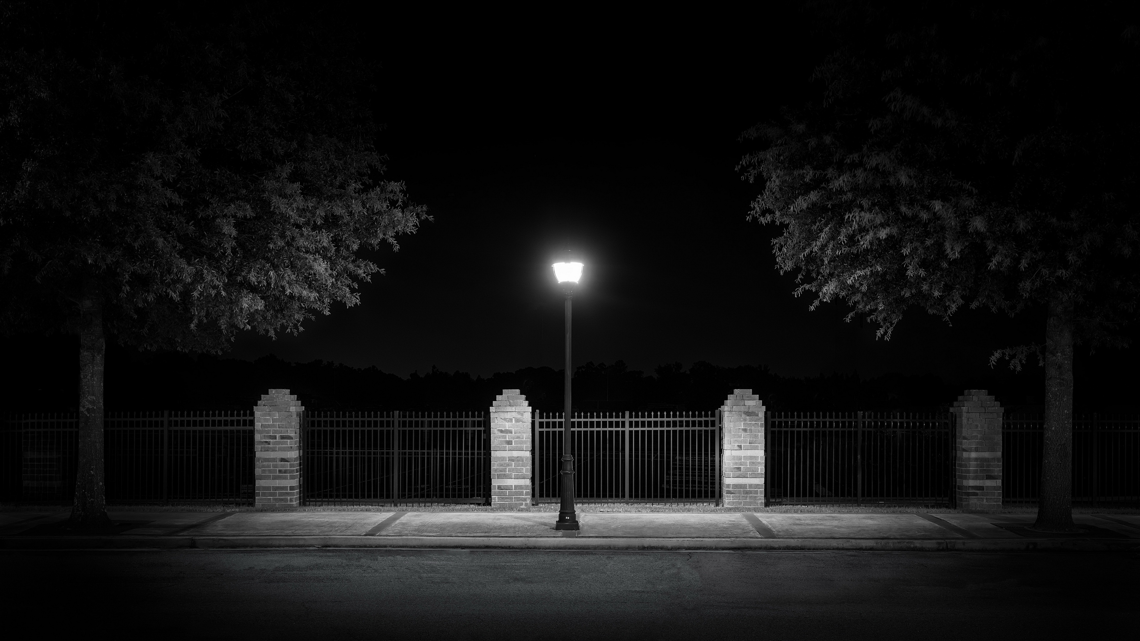 Dark Monochrome Street Light Minimalism Outdoors Urban Lantern Street 3840x2160