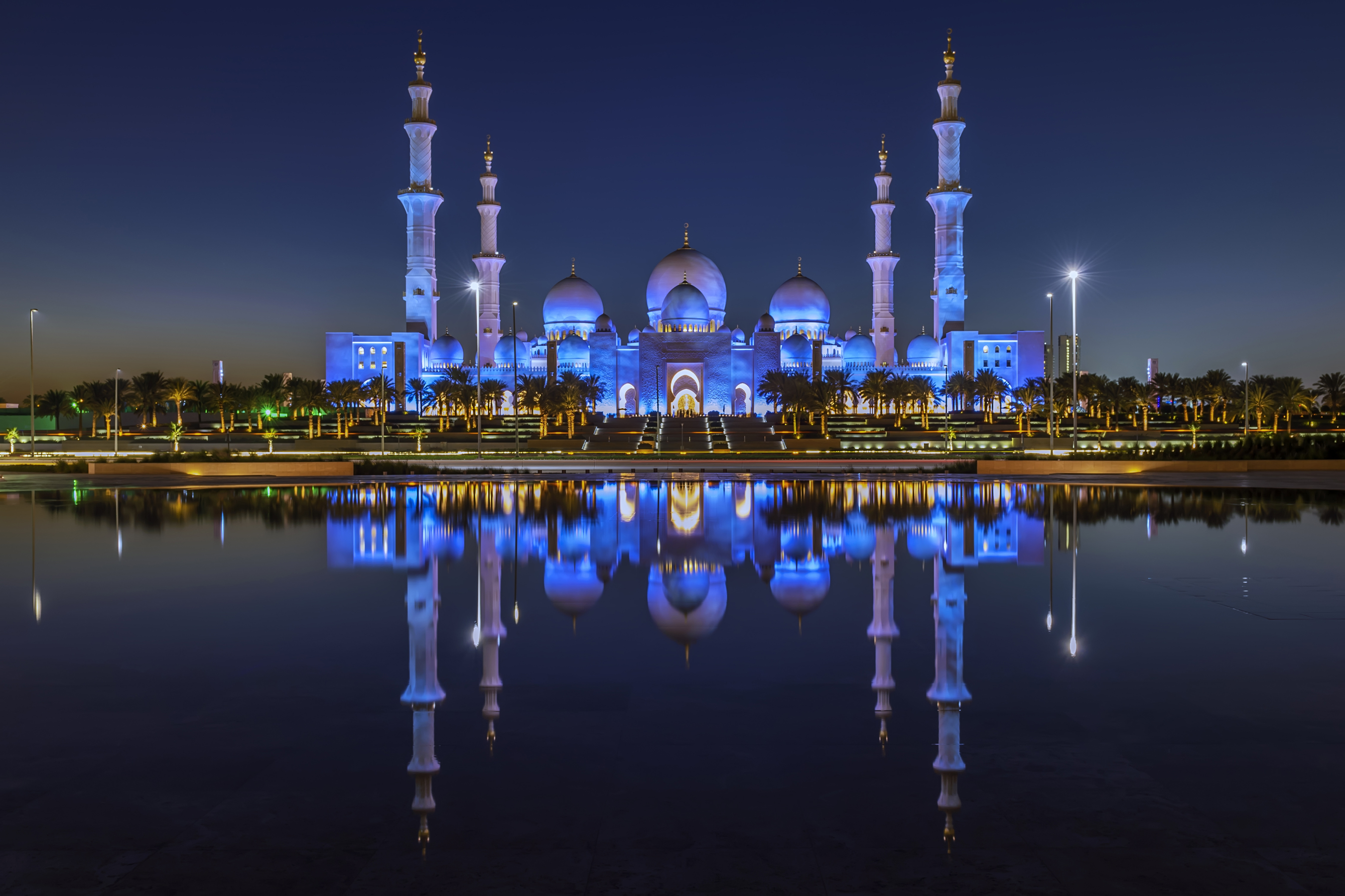 Reflection Building Night United Arab Emirates 2700x1800