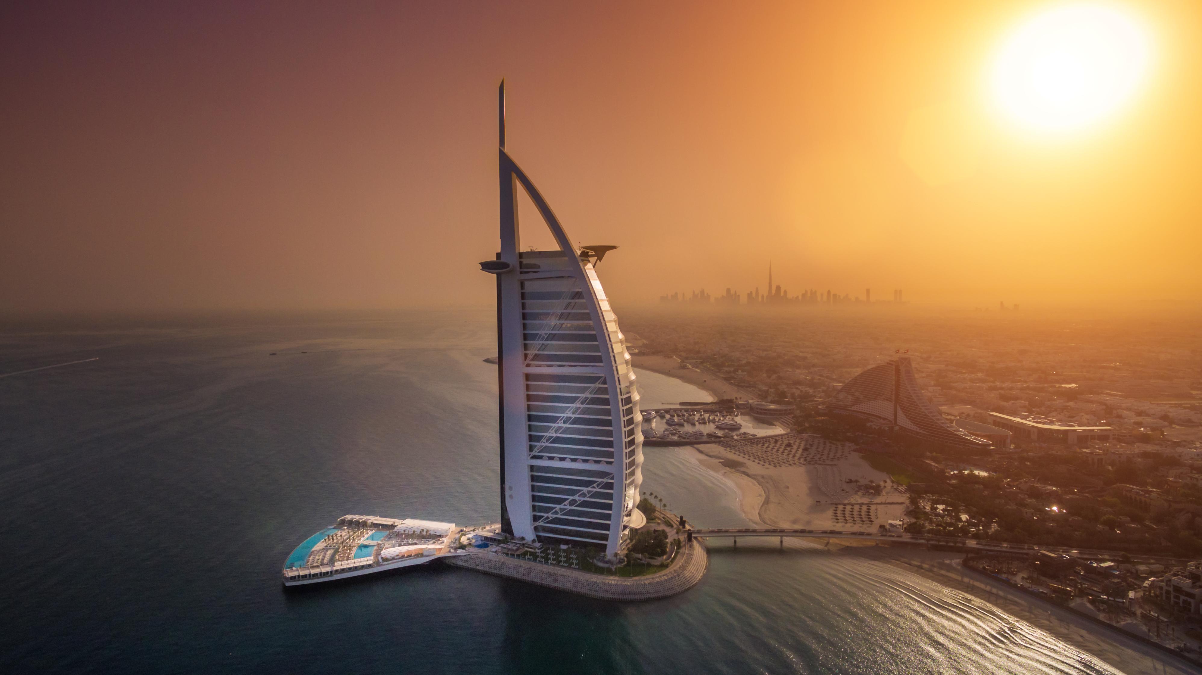 Dubai United Arab Emirates Building Sunset Horizon 3992x2242