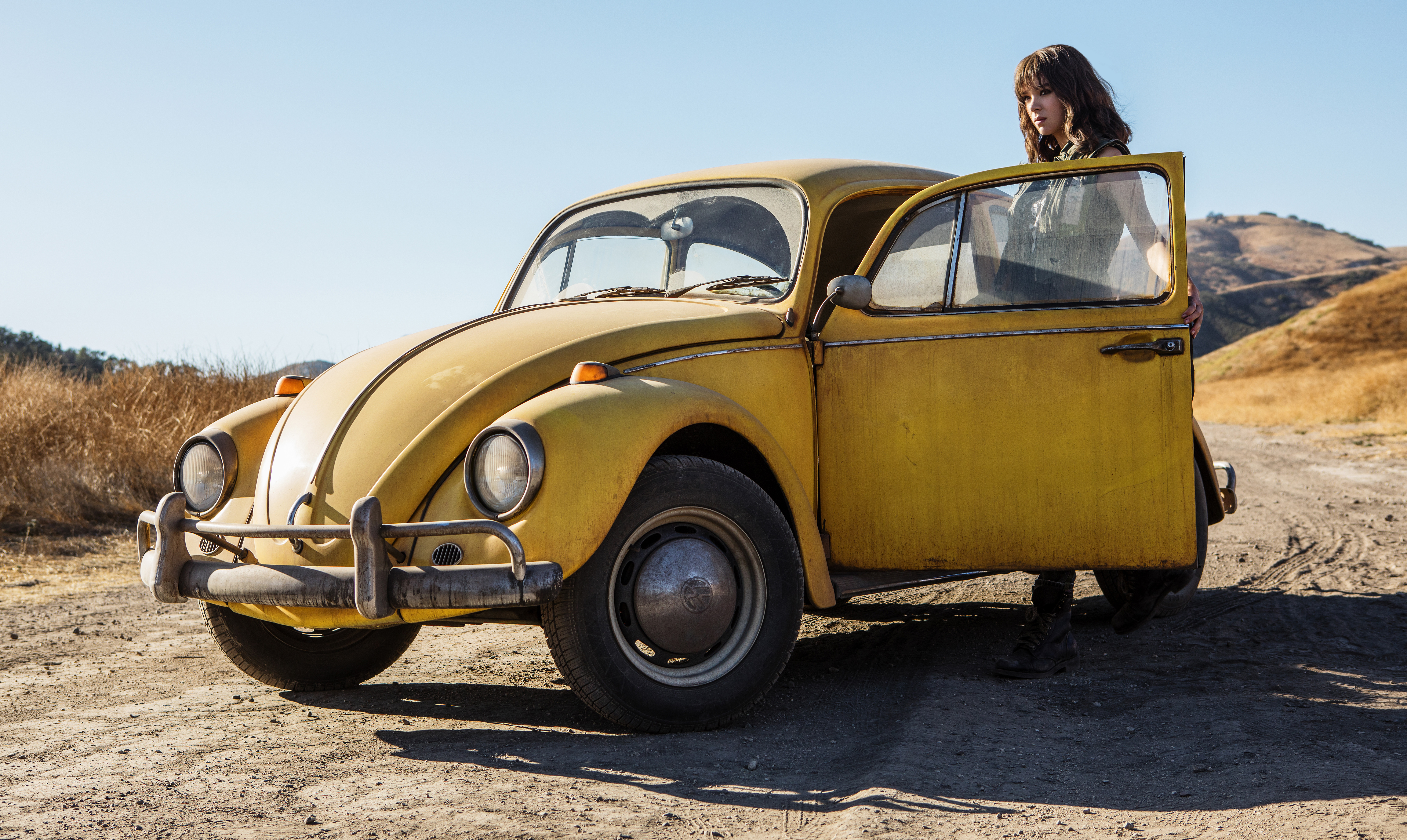 Actress Brunette Bumblebee Transformers Car Hailee Steinfeld Volkswagen Woman 6648x3969
