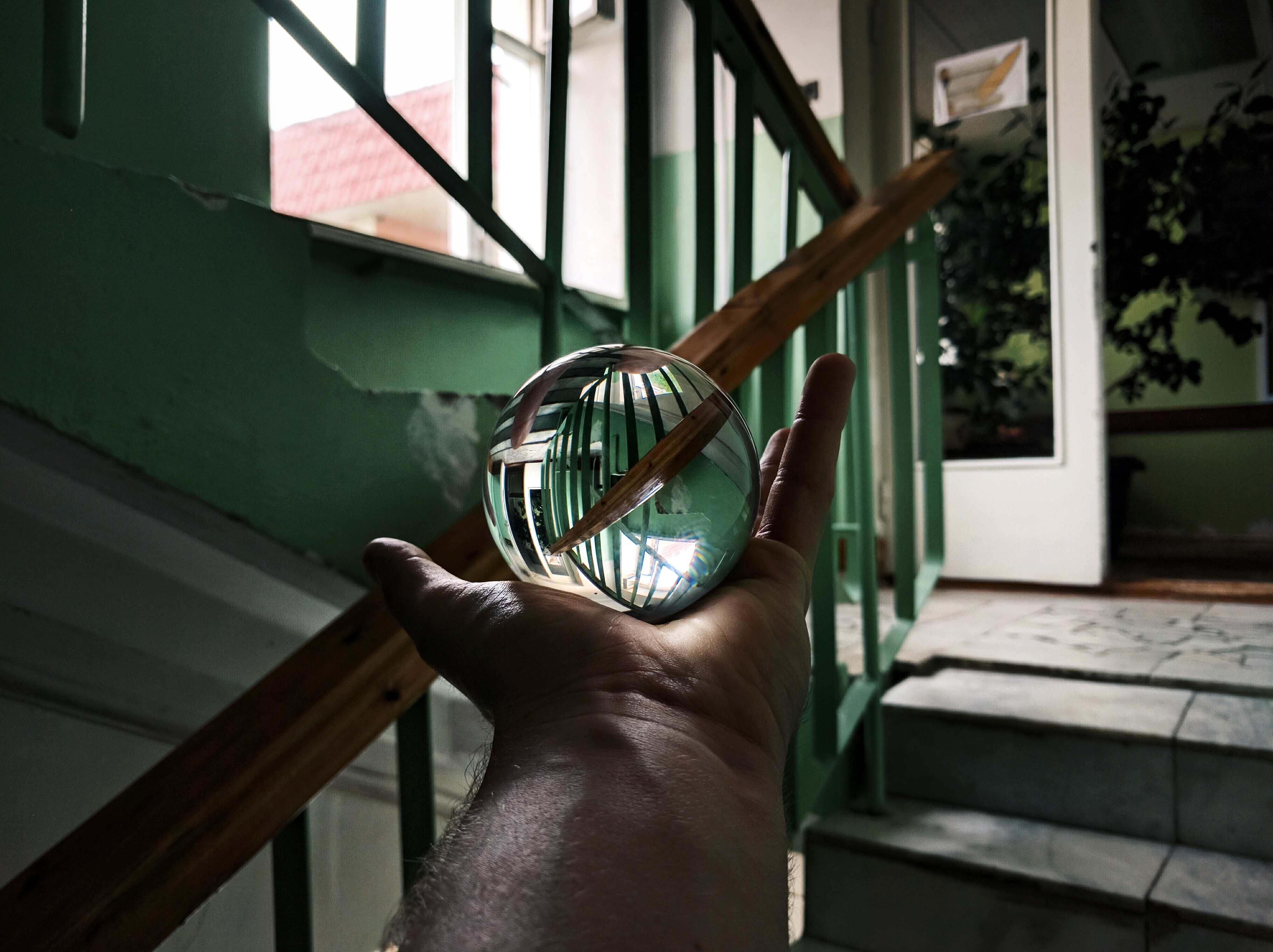 Ball Glass Design Glass Door Russia Hands Globe Sphere Stairs Door 4000x2992