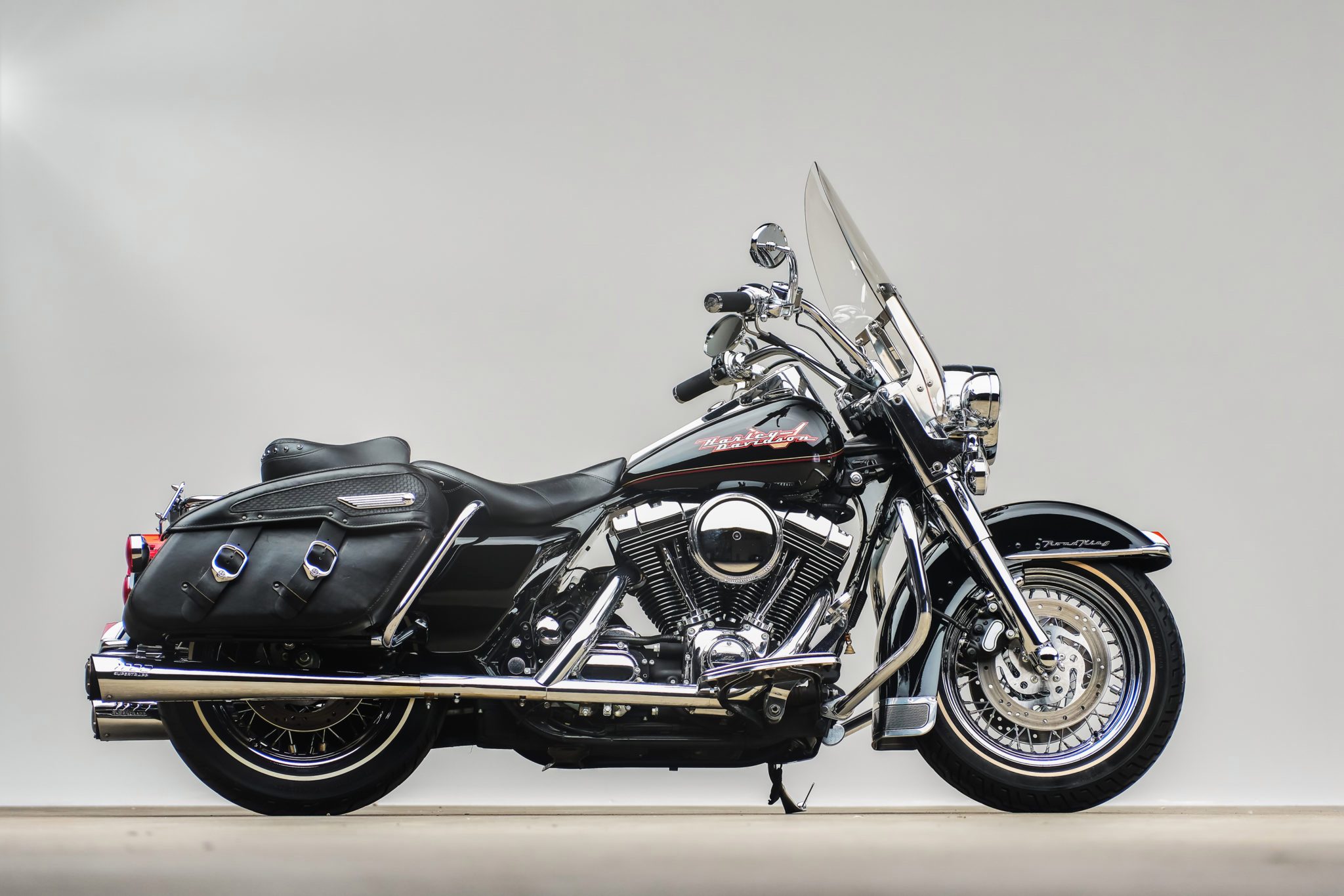 Harley Davidson Flhr Road King Motorcycle 2048x1365