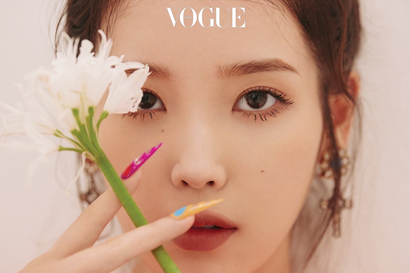 IU Face Vogue Magazine Closeup Asian Korean Women K Pop 1400x933