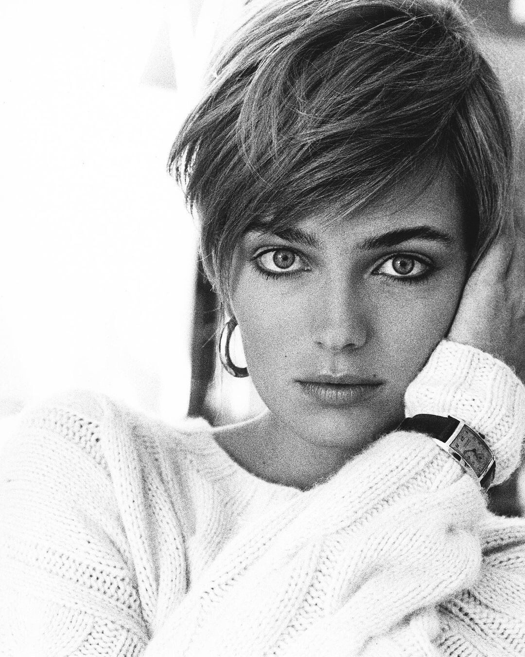 Paulina Porizkova Model Actress Looking At Viewer Film Grain Watch Earring Monochrome Sweater Women  1080x1350