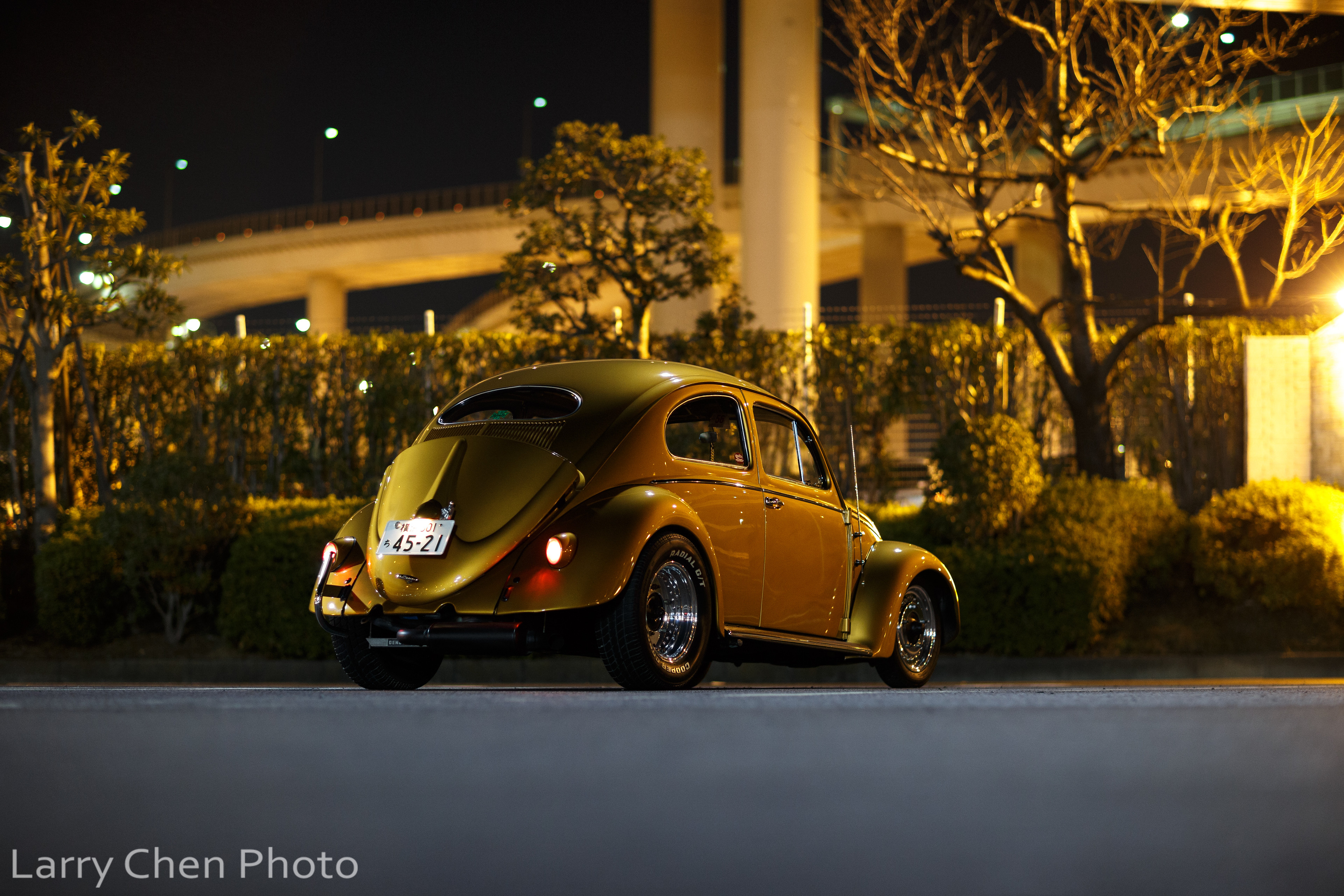 Larry Chen Daikoku Gold Night Car Volkswagen Beetle City Lights Old Car Classic Car Custom Made 3840x2560
