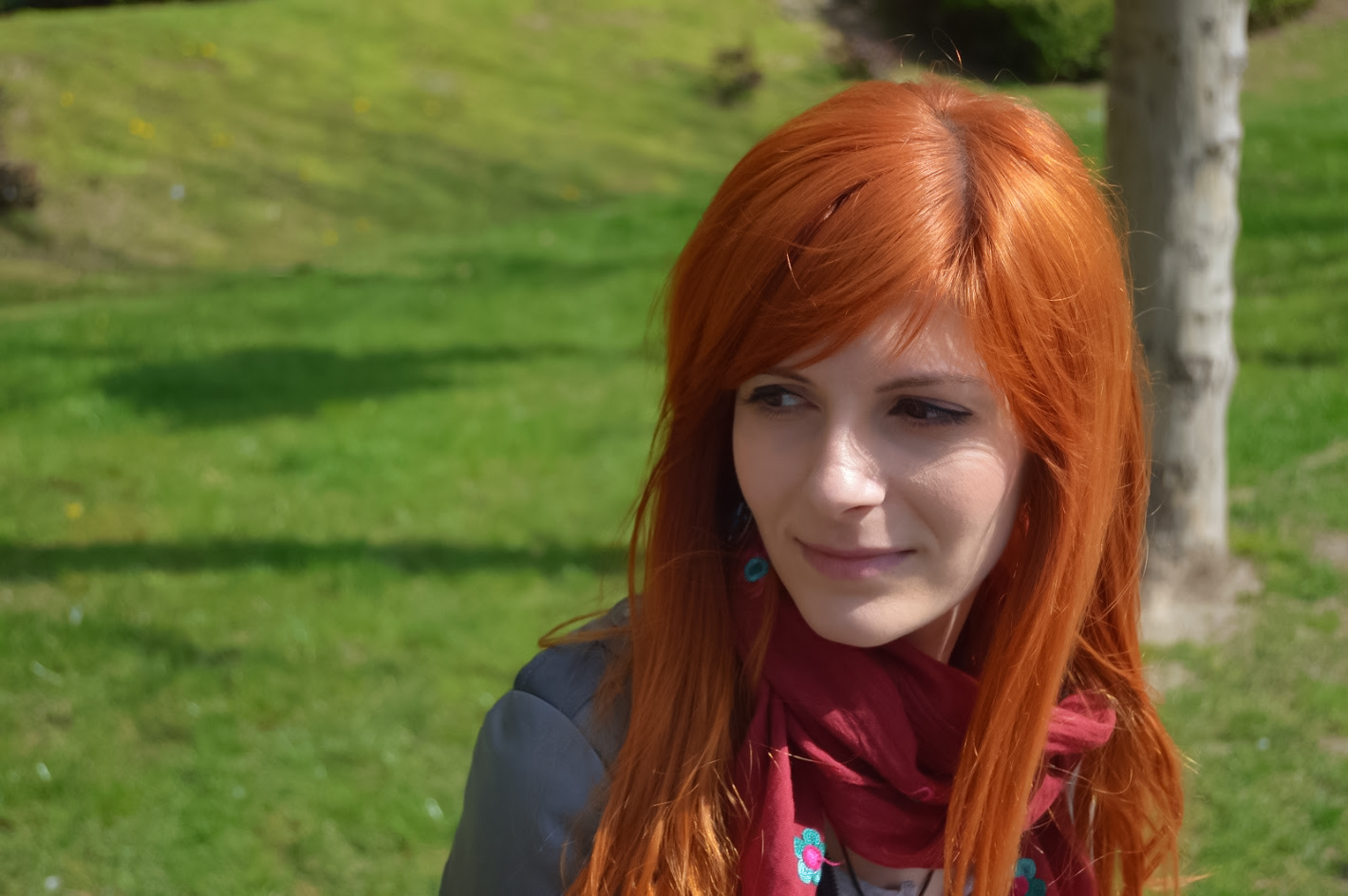 Alexandru Botez Women Redhead Long Hair Straight Hair Looking Away Scarf Portrait Depth Of Field Gra 1420x944
