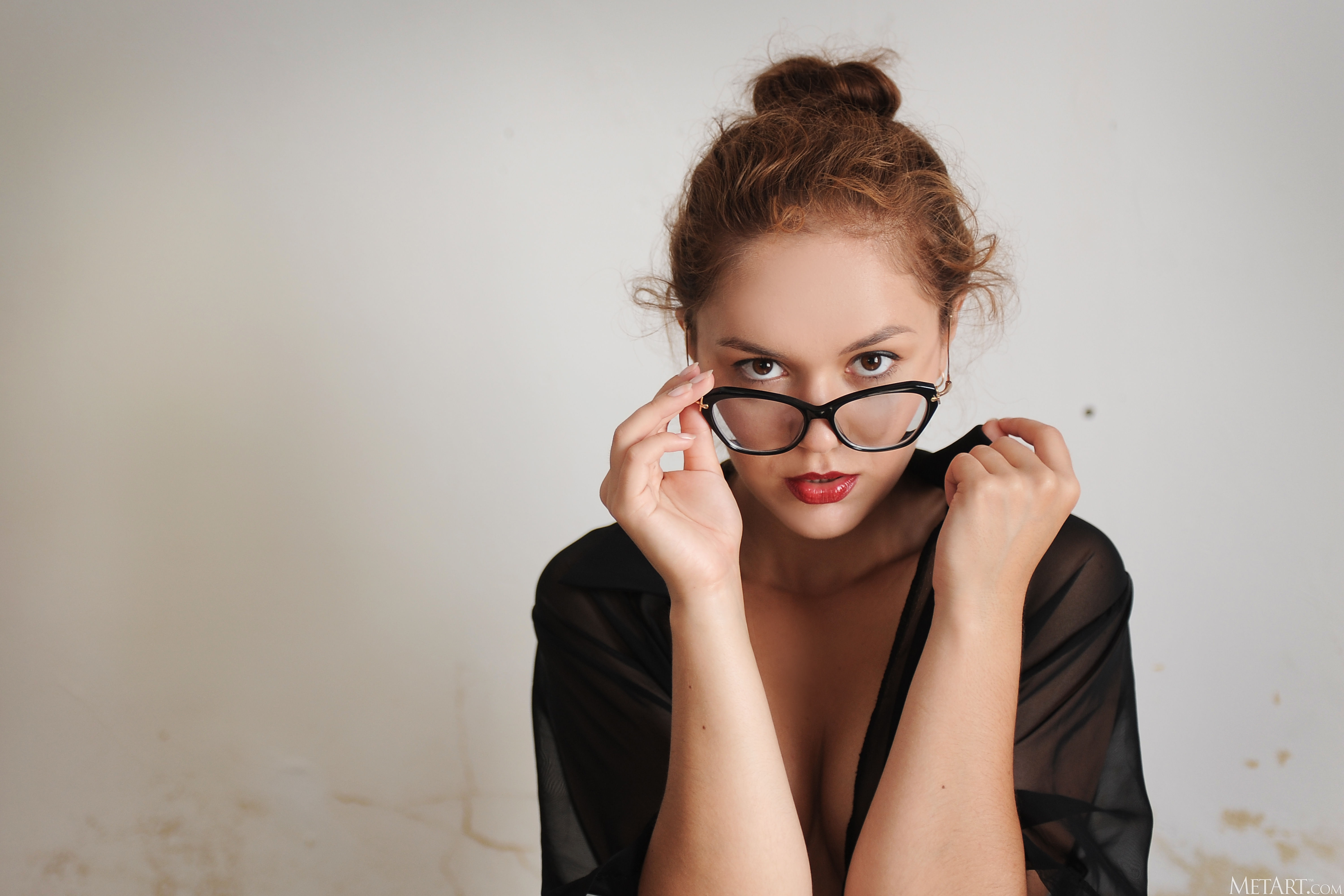Curly Hair Brunette Red Lipstick Glasses Looking At Viewer 6000x4000