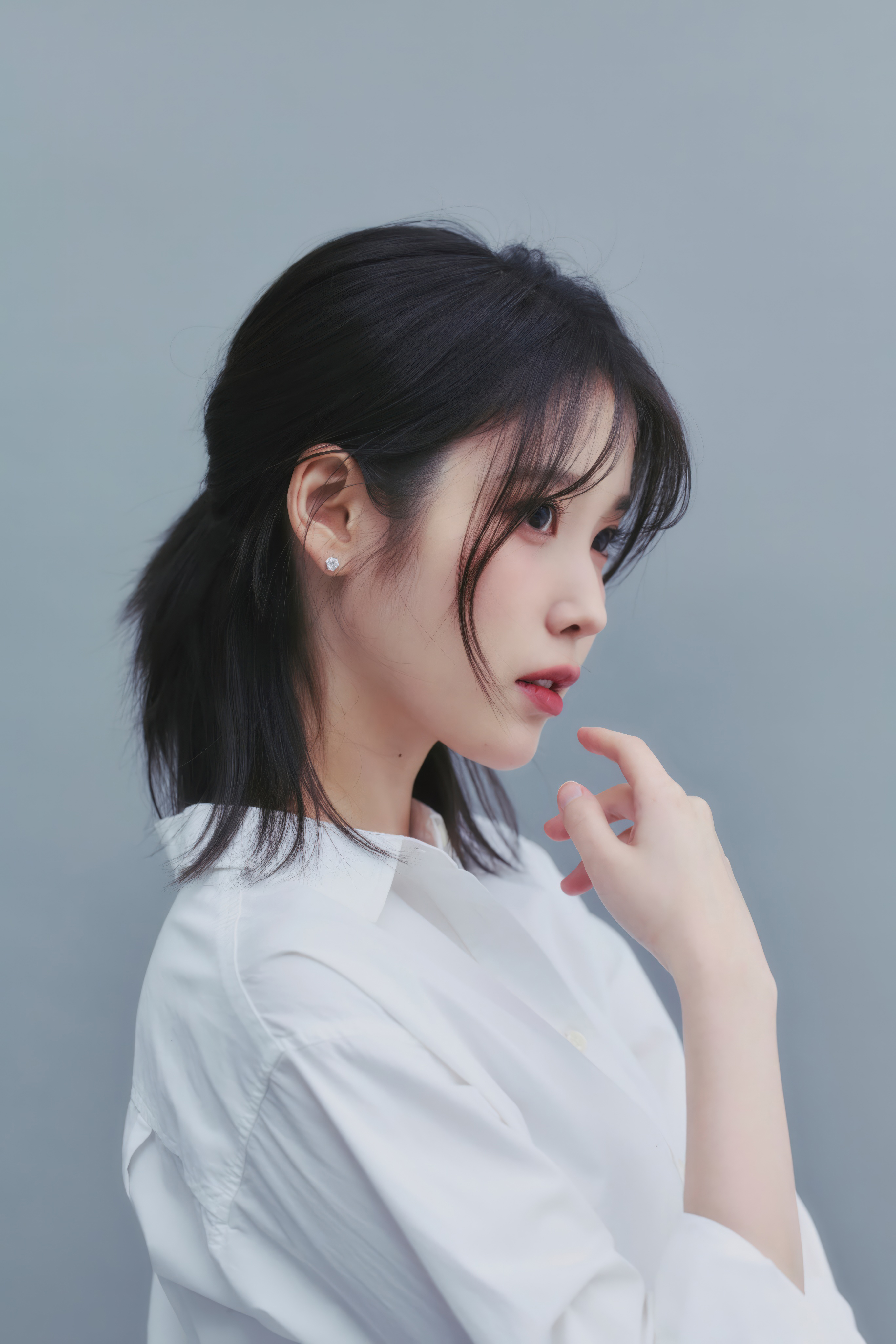 Lee Ji Eun Korean Women Asian Simple Background Portrait Portrait Display 2731x4096