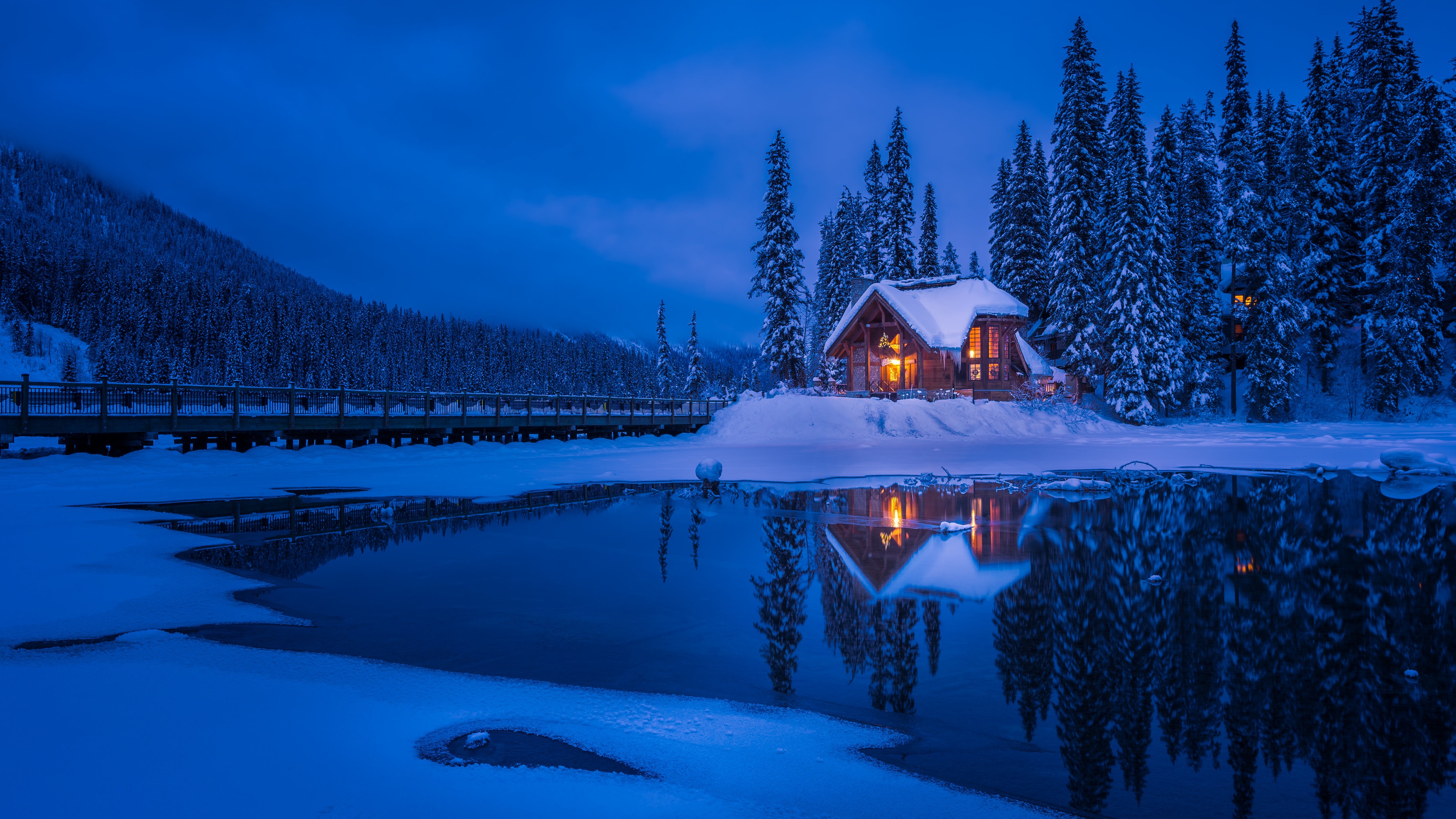 Winter Snow Forest Lake Reflection 4095x2303