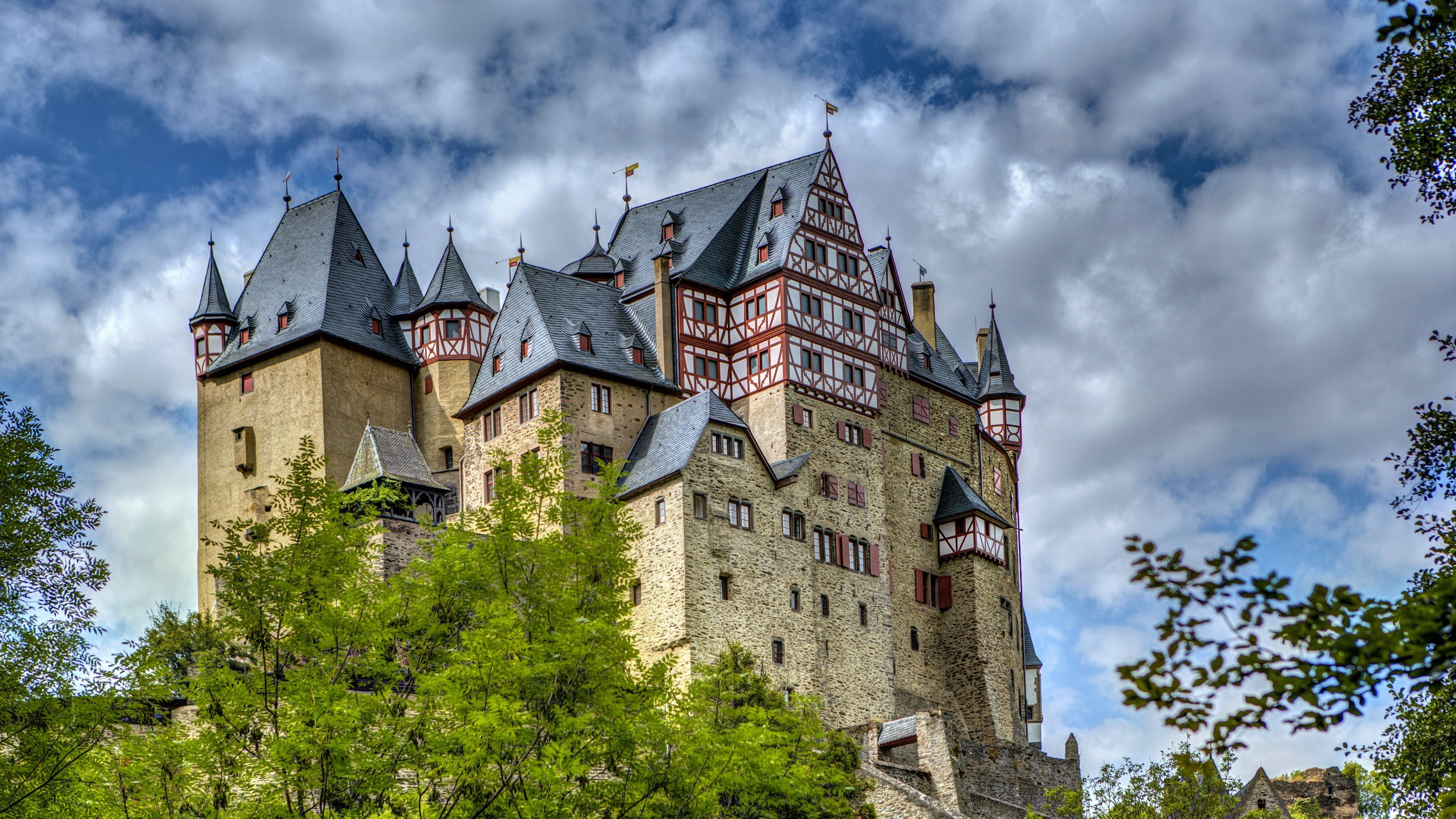 Castle Building Greenery Eltz Castle 3840x2160