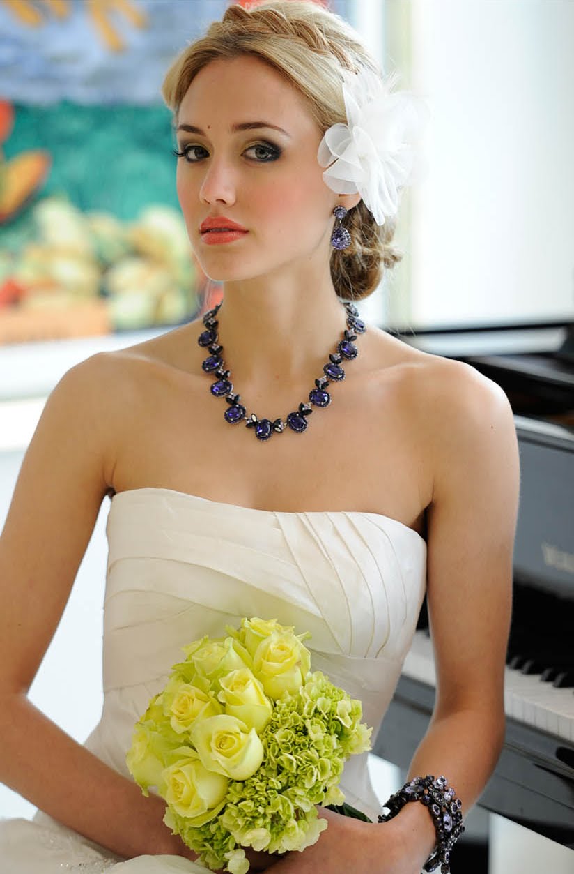 Naomi Kyle Women Actress Celebrity Blonde Makeup Strapless Dress Necklace White Dress Brides Flowers 824x1253