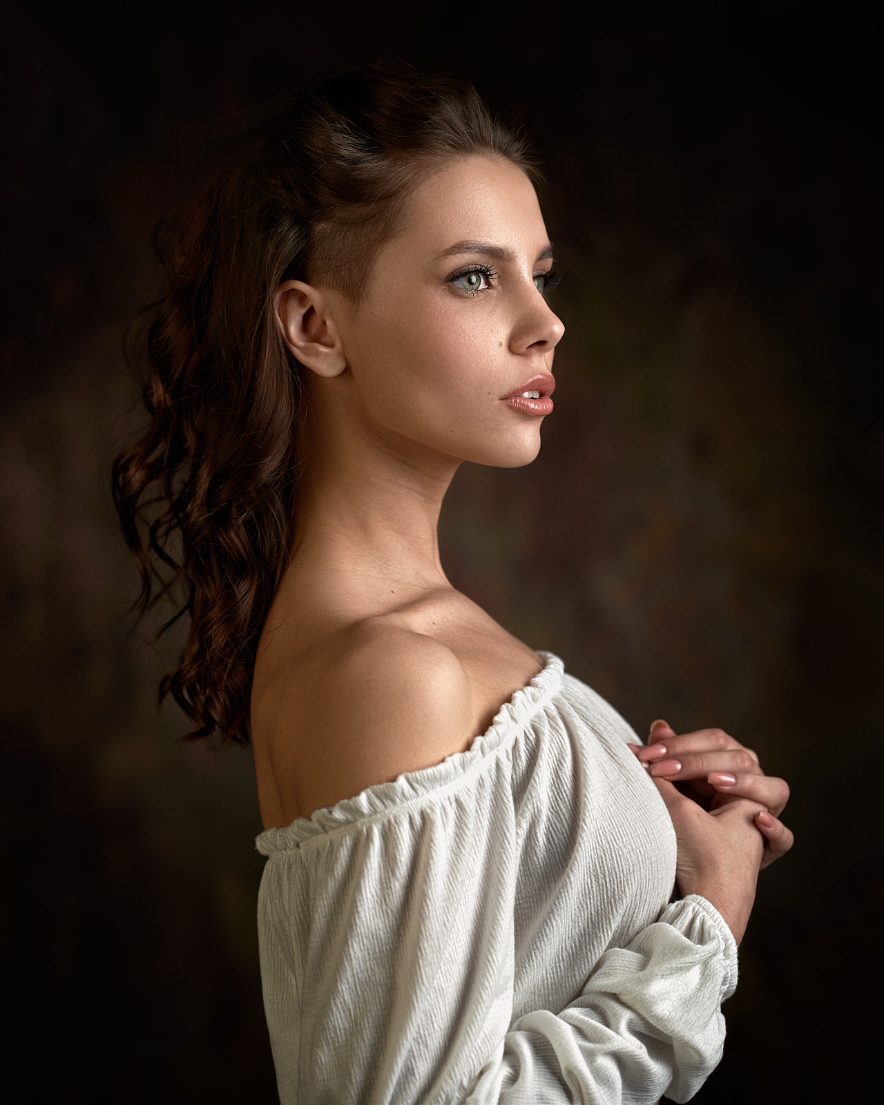 Max Pyzhik Women Maria Rykova Brunette Looking Away Bare Shoulders White Clothing Simple Background 1280x1600