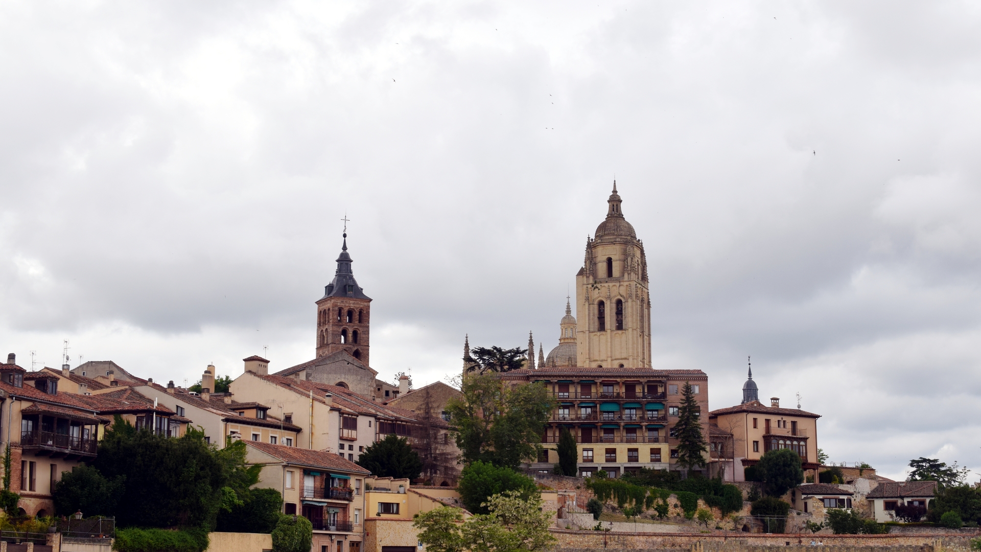 Cityscape Segovia Cathedral Architecture Spain Clouds Sky Building 1920x1080