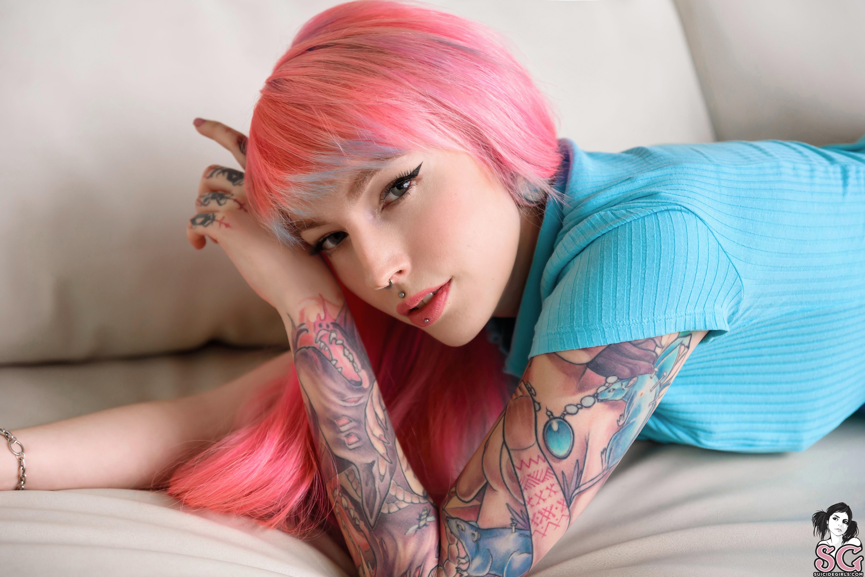 Dyed Hair Women Inked Girls Tattoo Women Indoors Looking At Viewer Couch Face Eyeliner Piercing Pink 3000x2003