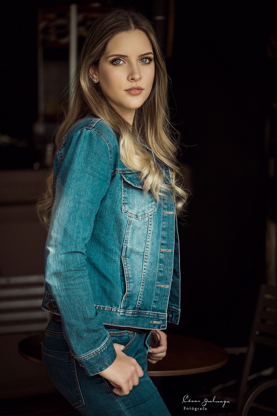 Lina Villegas Model Women Jacket Cesar Zuluaga Jeans Portrait 900x1350