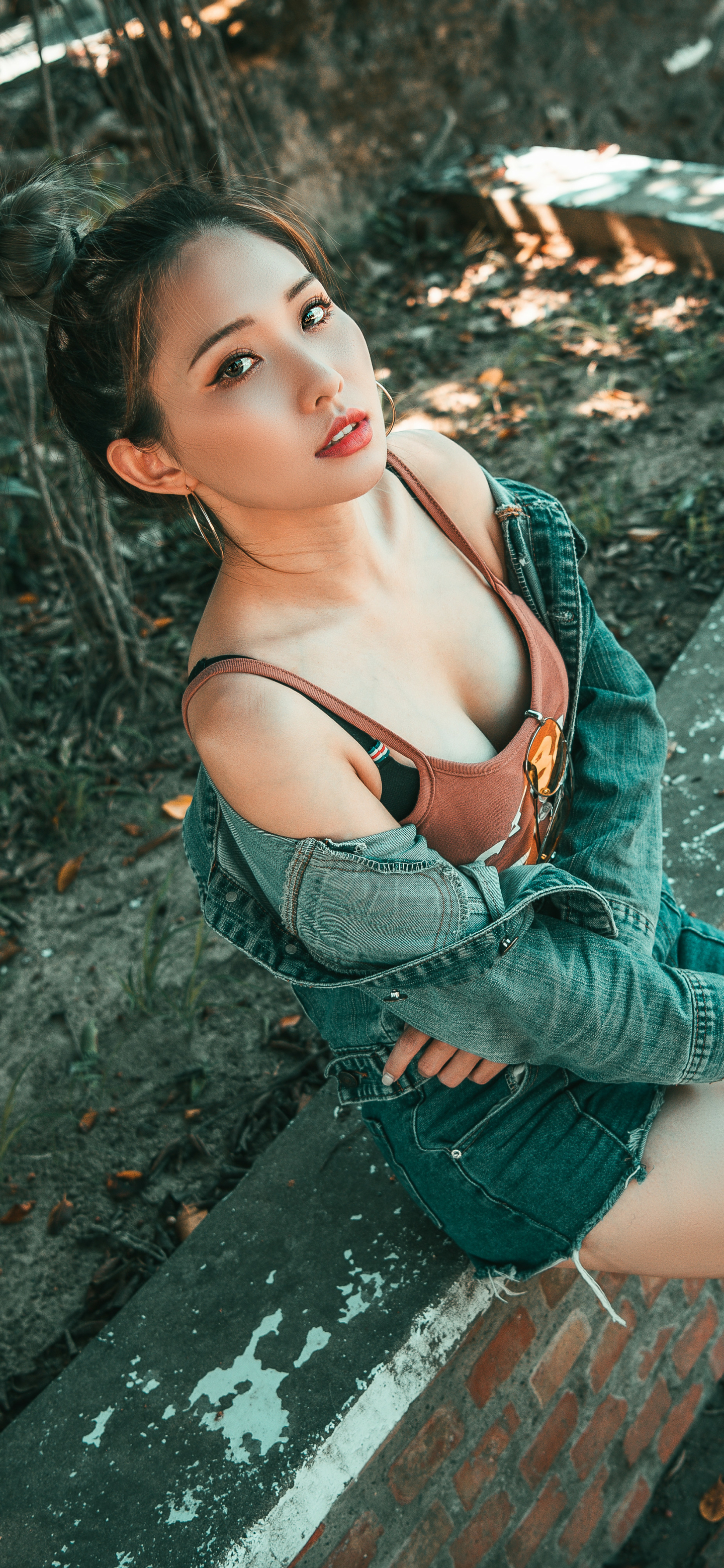 Chinese Model Denim Jacket Jean Shorts Makeup Women Outdoors Asian Women Model Brunette 1440x3120