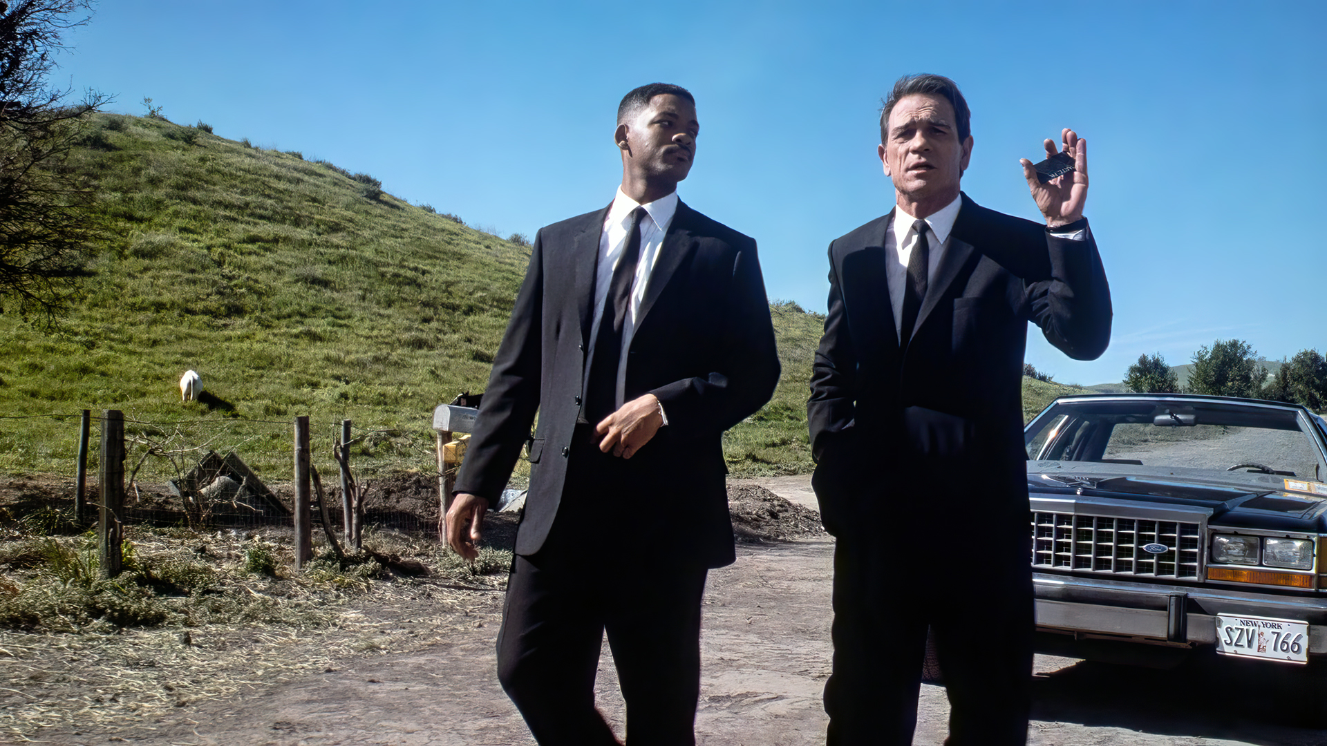 Men In Black Movies Film Stills Will Smith Tommy Lee Jones Agent K Agent J Car Hills Sky Actor 1987  1920x1080