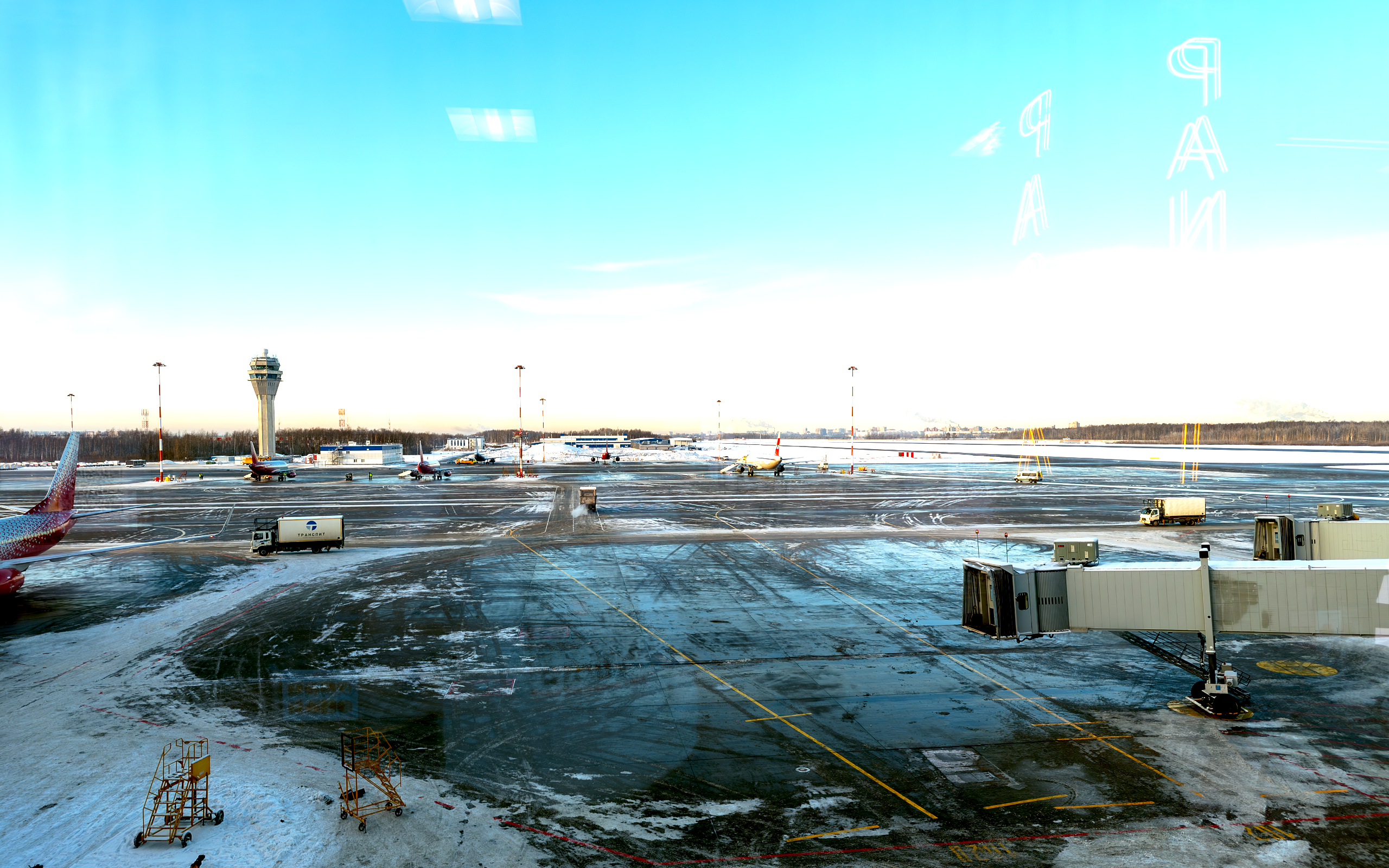 Airport St Petersburg Winter Terminal Snow Airplane Russia 2560x1600