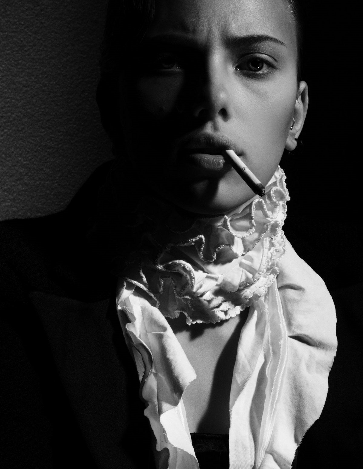 Scarlett Johansson Women Actress Looking At Viewer Earring Monochrome Portrait Black Jackets Simple  1200x1551