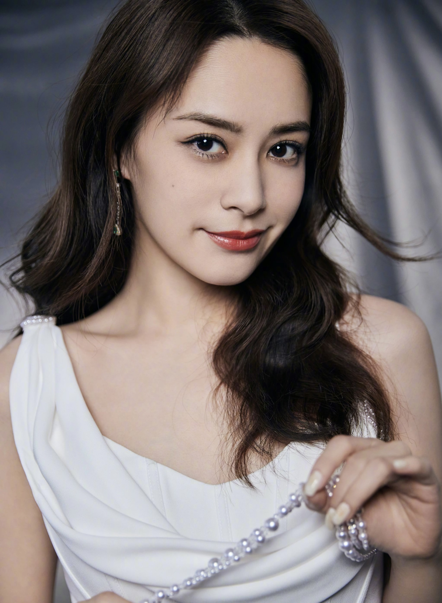 Asian Women Celebrity Actress Twins Zhuoyan Cai 1535x2092